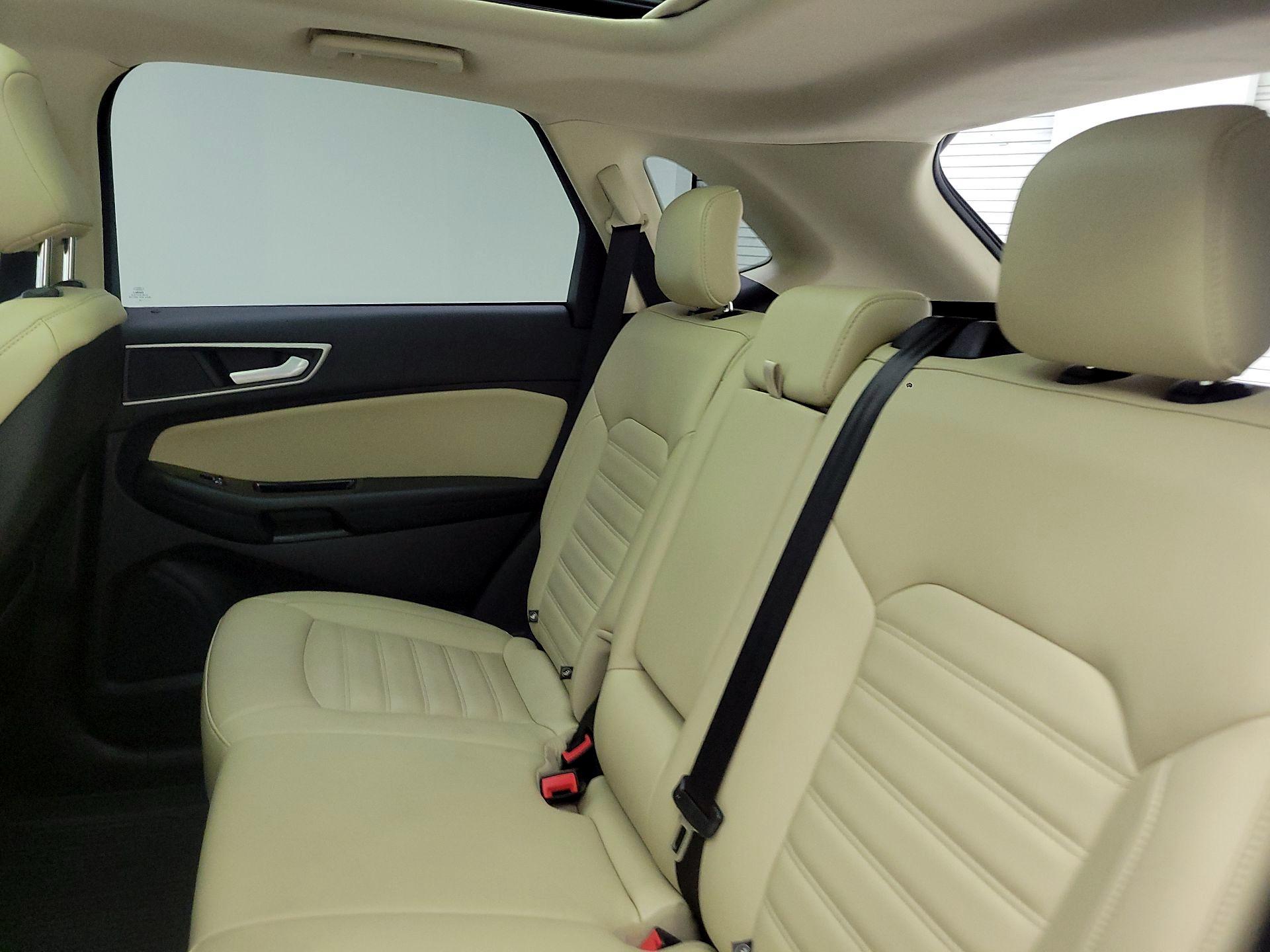 Thumbnail: 2020 Ford Edge - 19