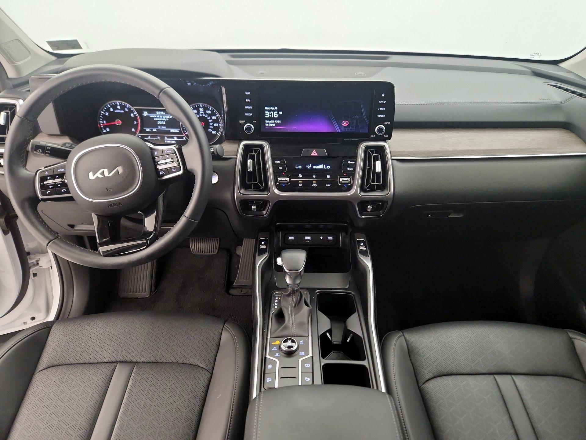 Thumbnail: 2023 Kia Sorento - 9