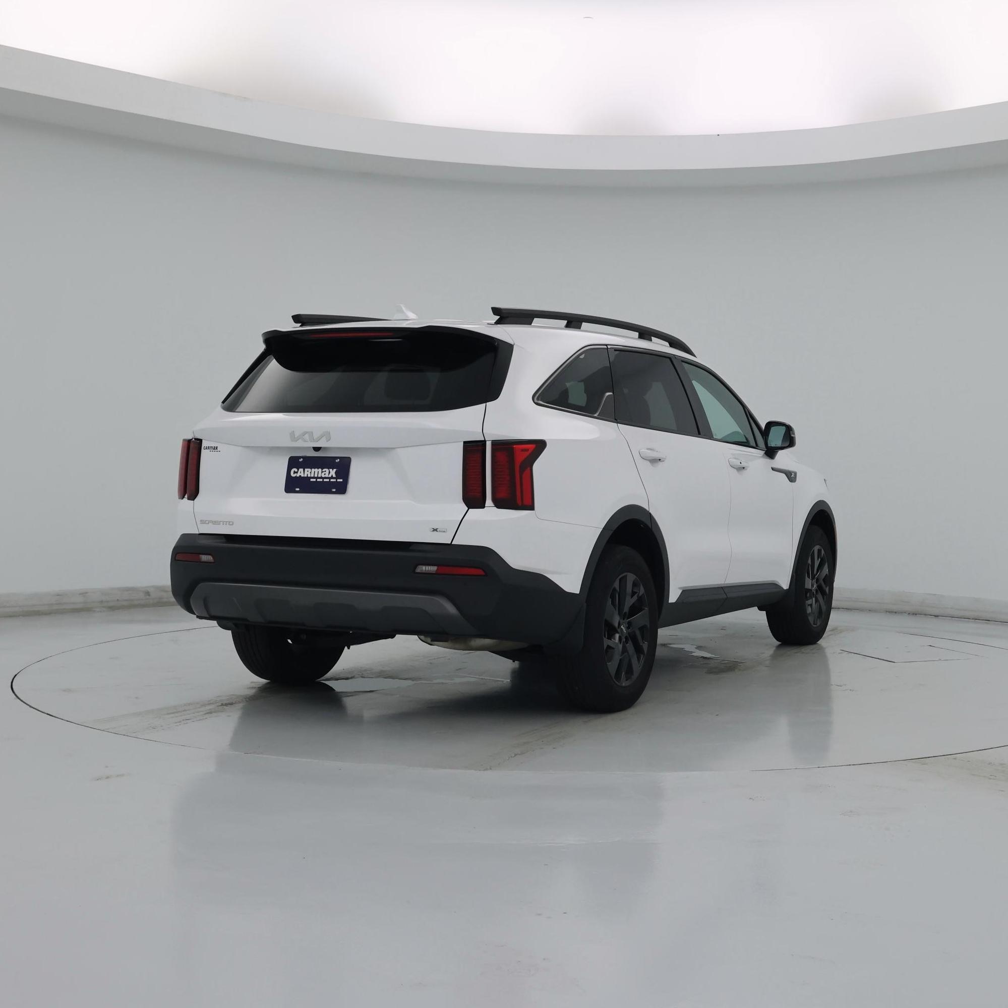 Thumbnail: 2023 Kia Sorento - 8