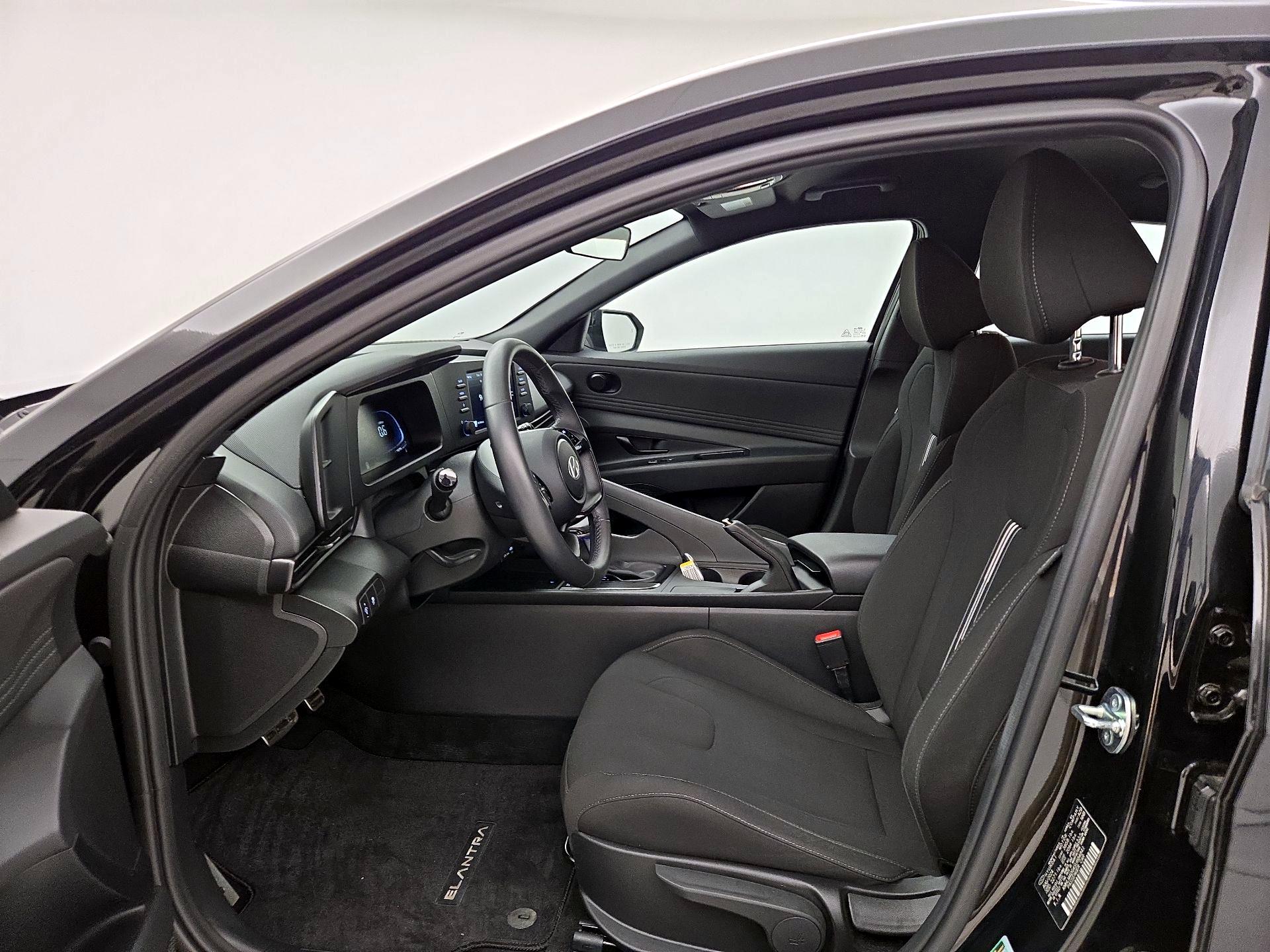 Thumbnail: 2025 Hyundai Elantra - 11