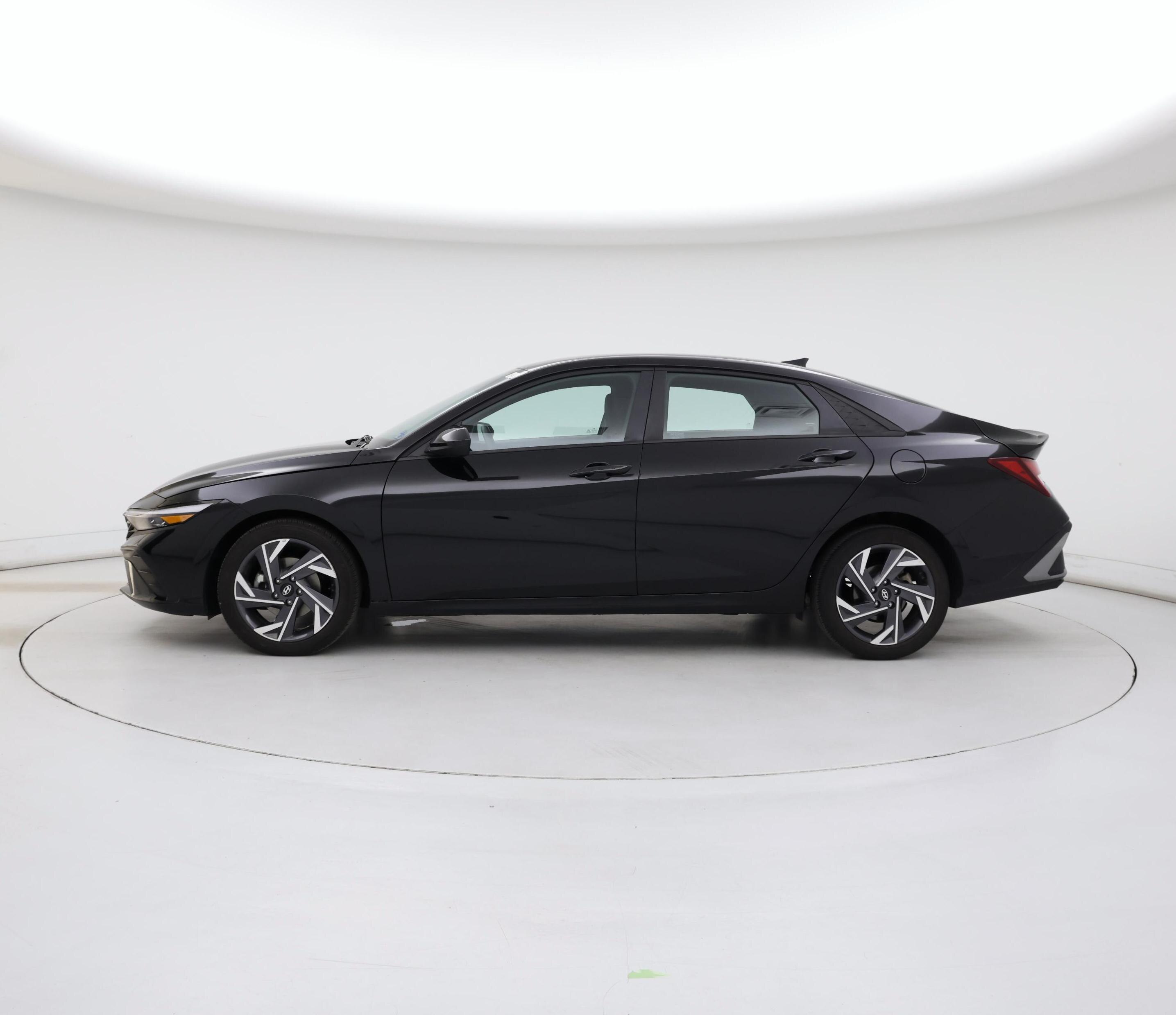Thumbnail: 2025 Hyundai Elantra - 3