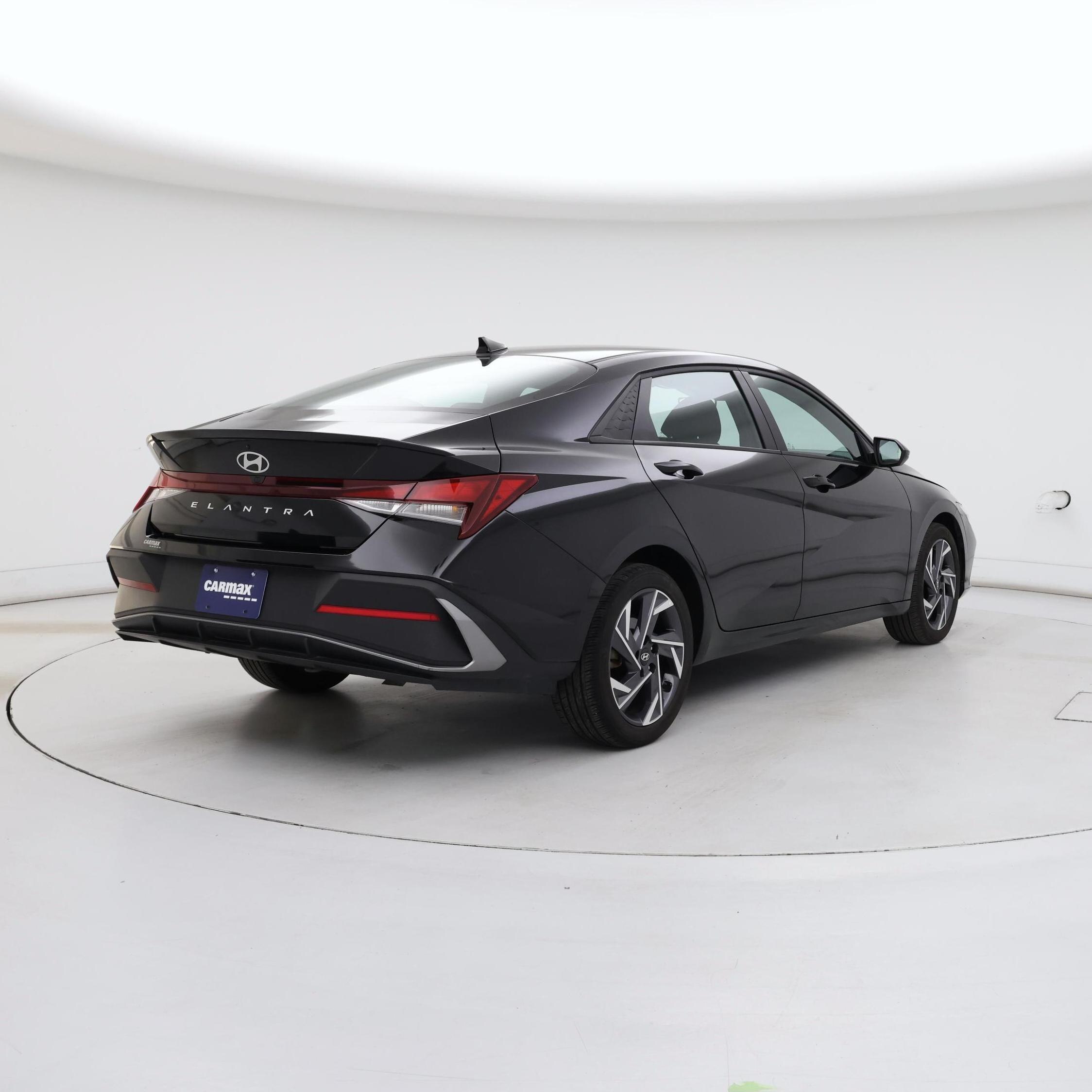 Thumbnail: 2025 Hyundai Elantra - 8