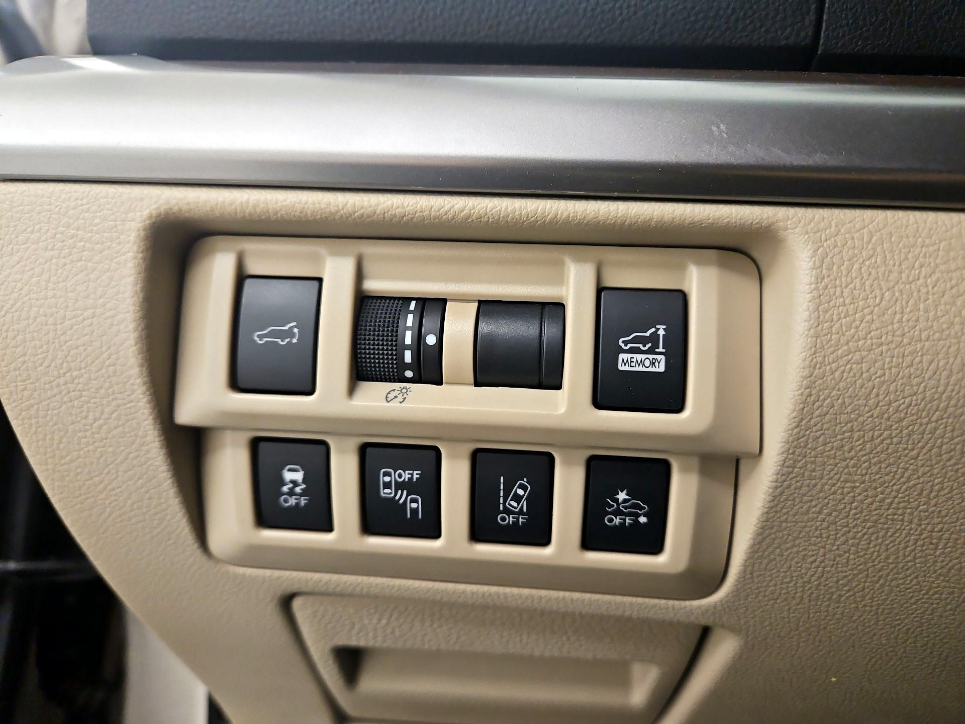 Thumbnail: 2018 Subaru Outback - 13