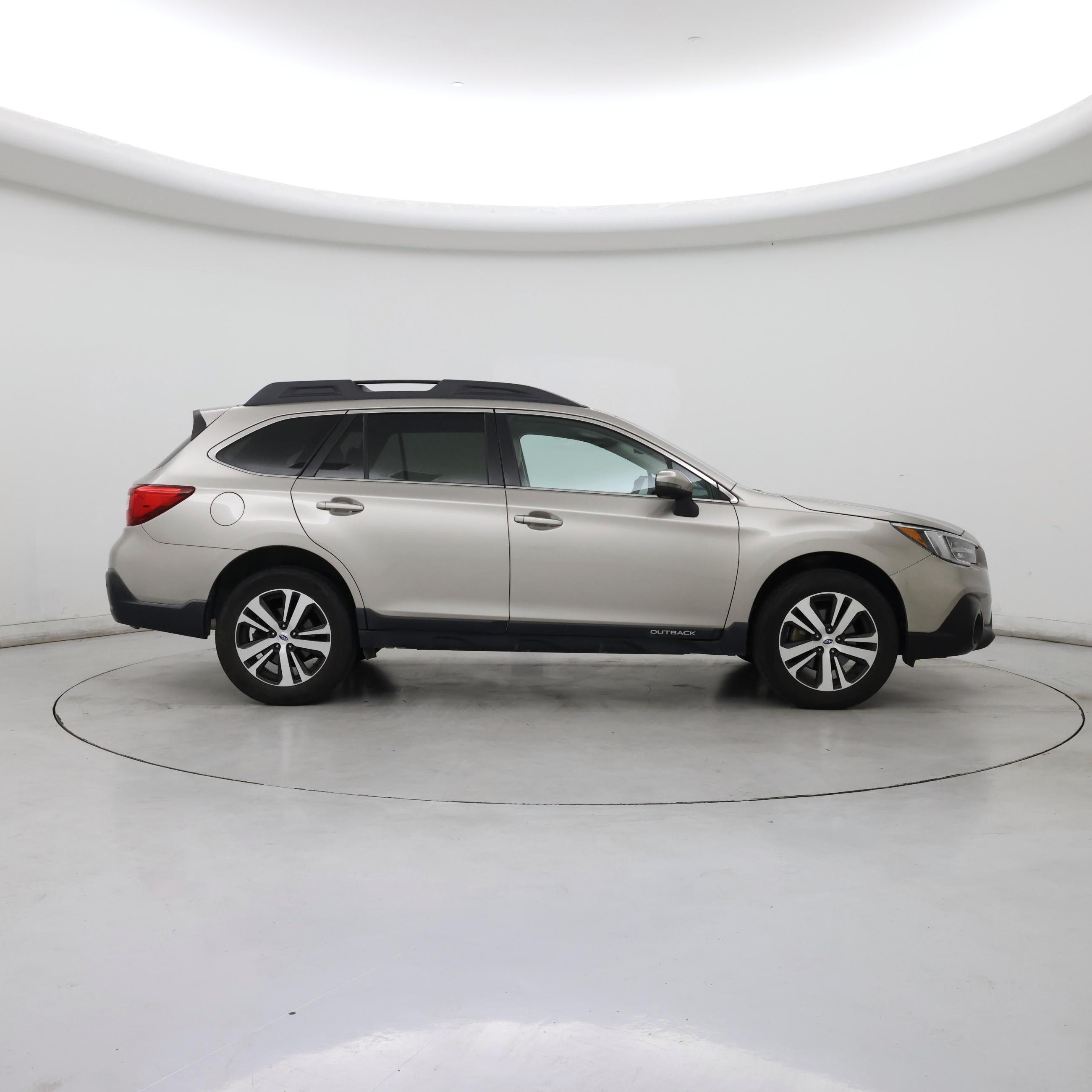 Thumbnail: 2018 Subaru Outback - 7