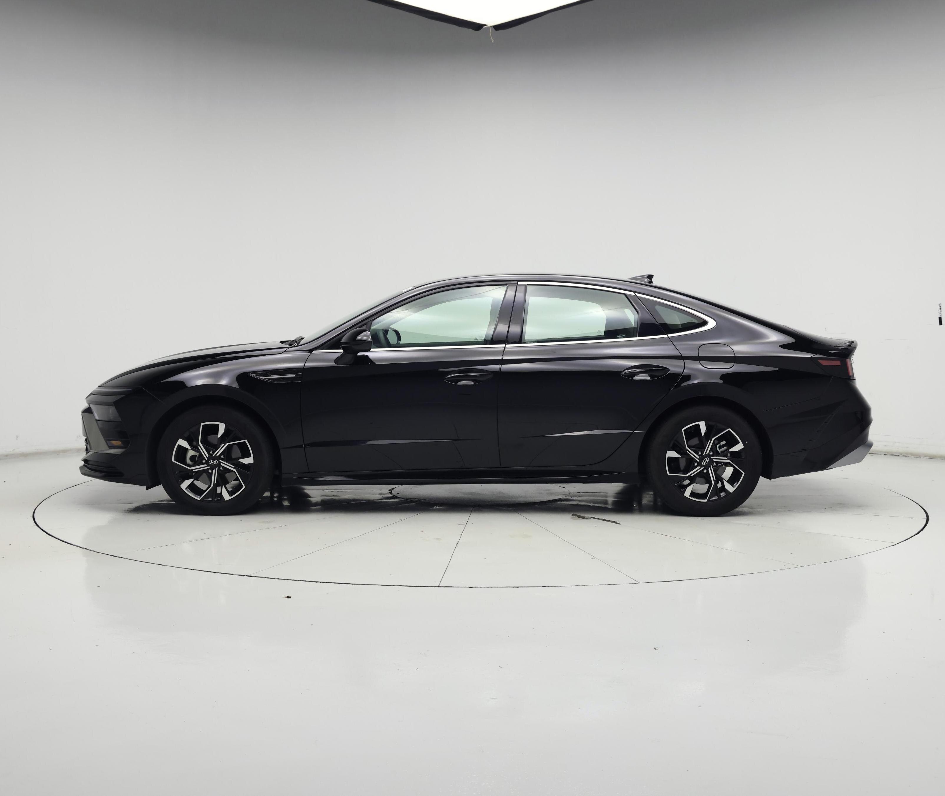 Thumbnail: 2025 Hyundai Sonata - 3