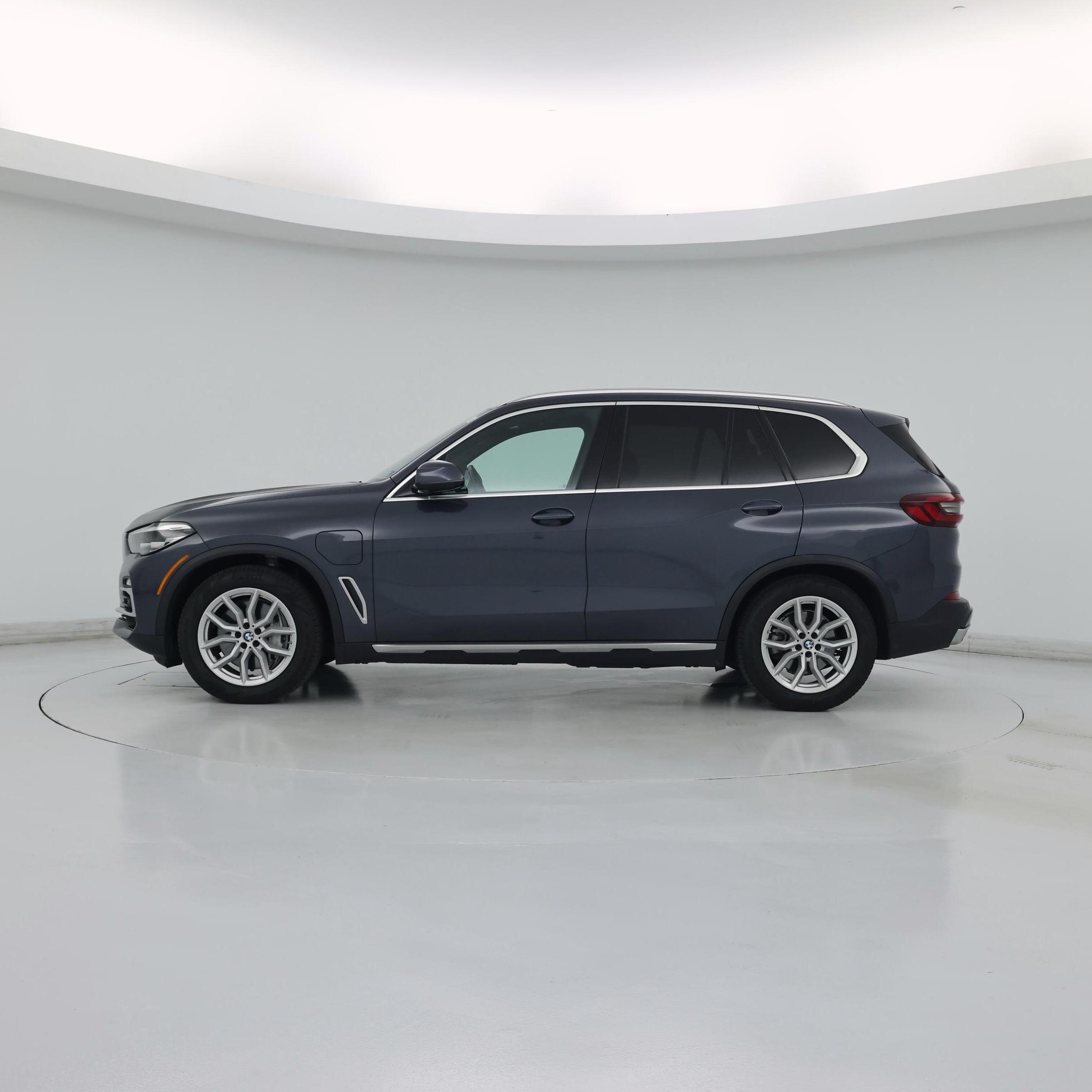 Thumbnail: 2021 BMW X5 - 3