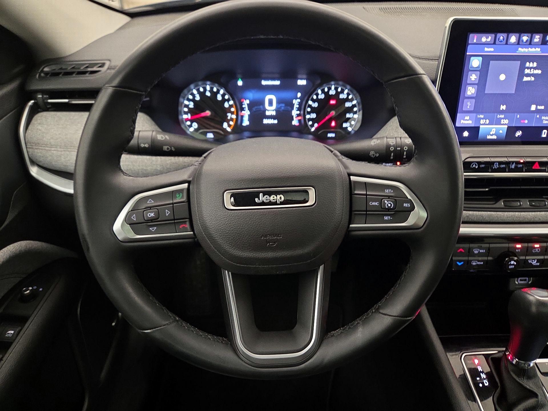 Thumbnail: 2022 Jeep Compass - 10