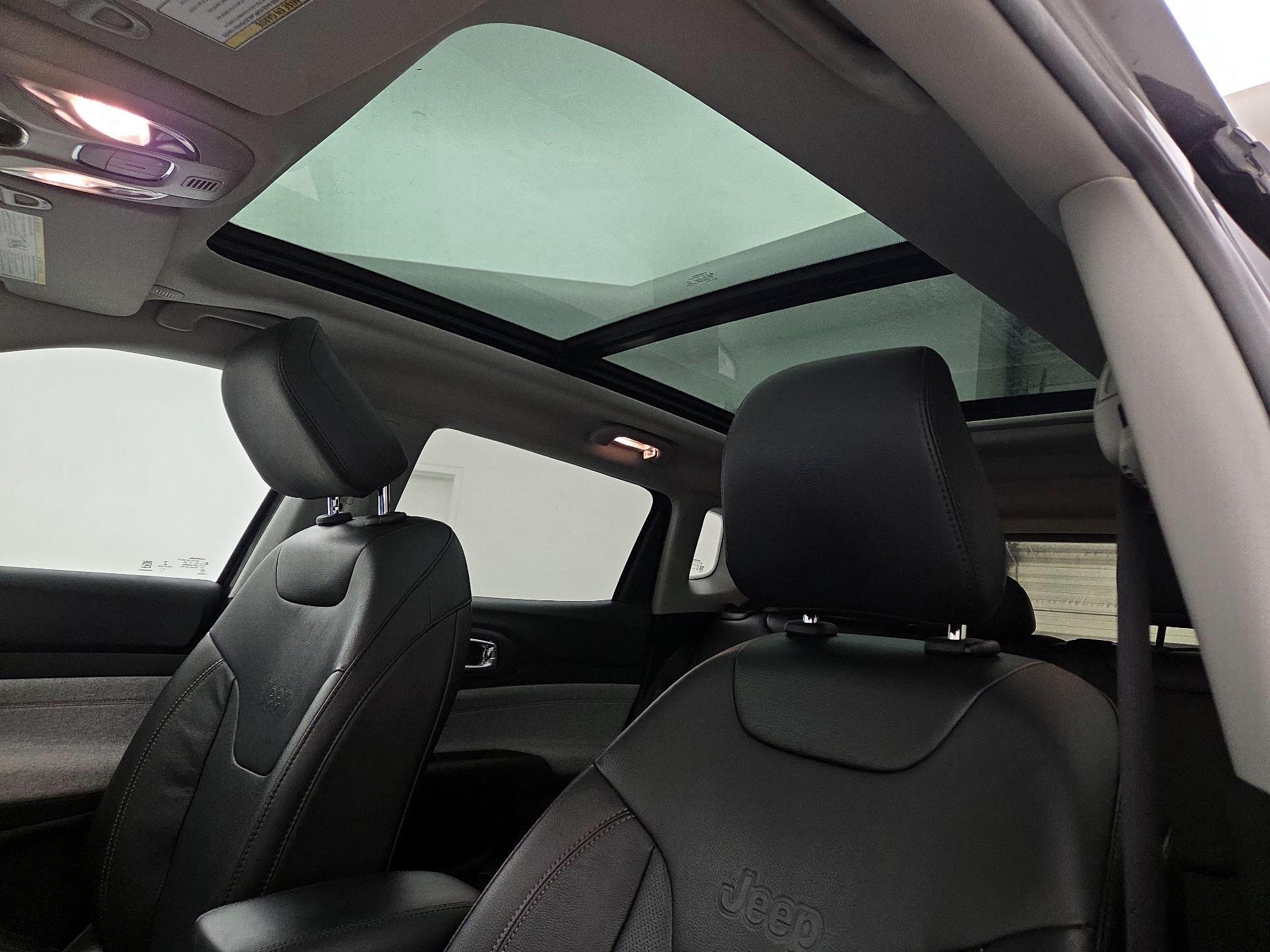 Thumbnail: 2022 Jeep Compass - 19