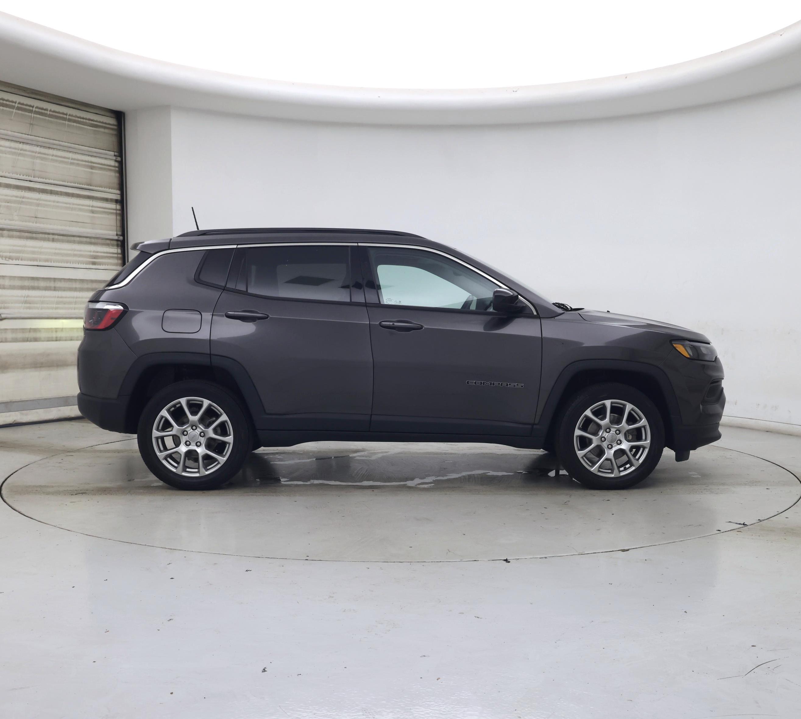 Thumbnail: 2022 Jeep Compass - 7