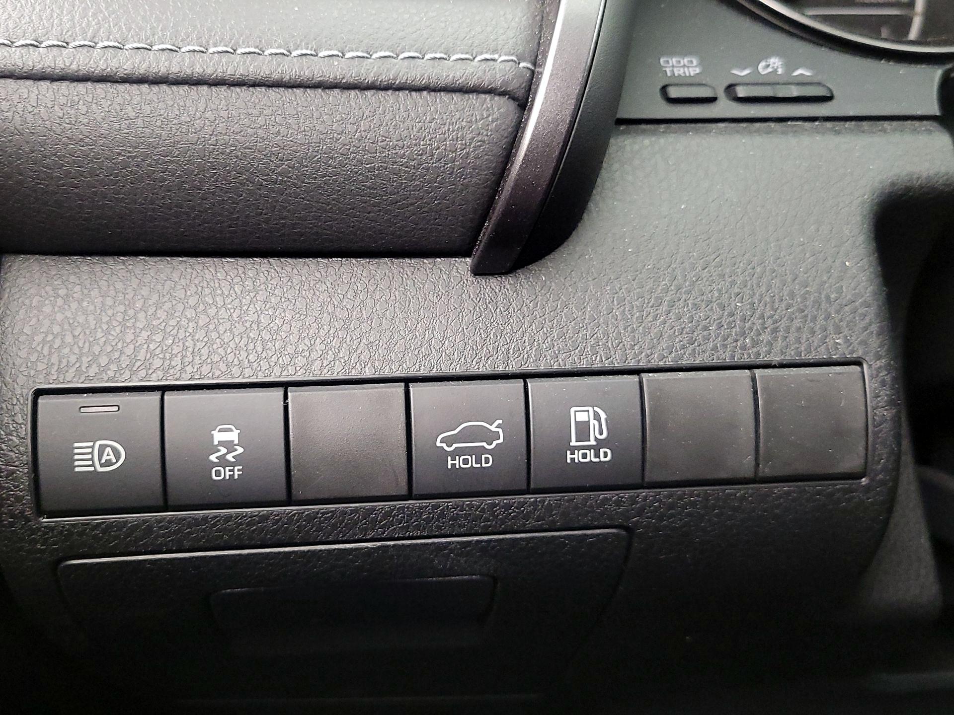 Thumbnail: 2023 Toyota Camry - 13