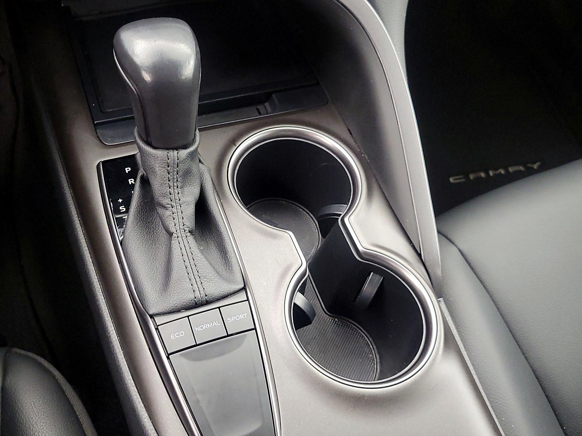 Thumbnail: 2023 Toyota Camry - 17