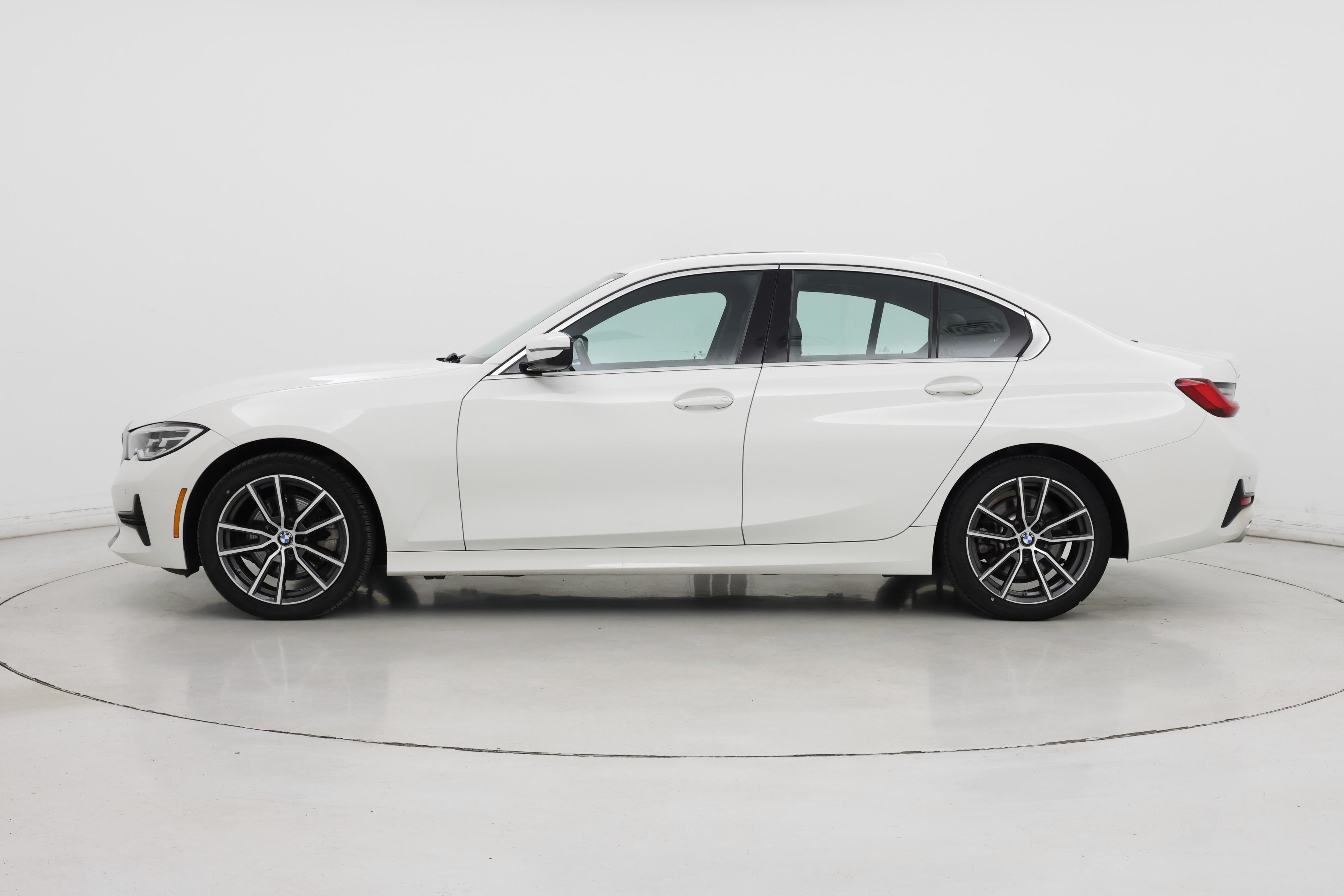 Thumbnail: 2021 BMW 3 Series - 3