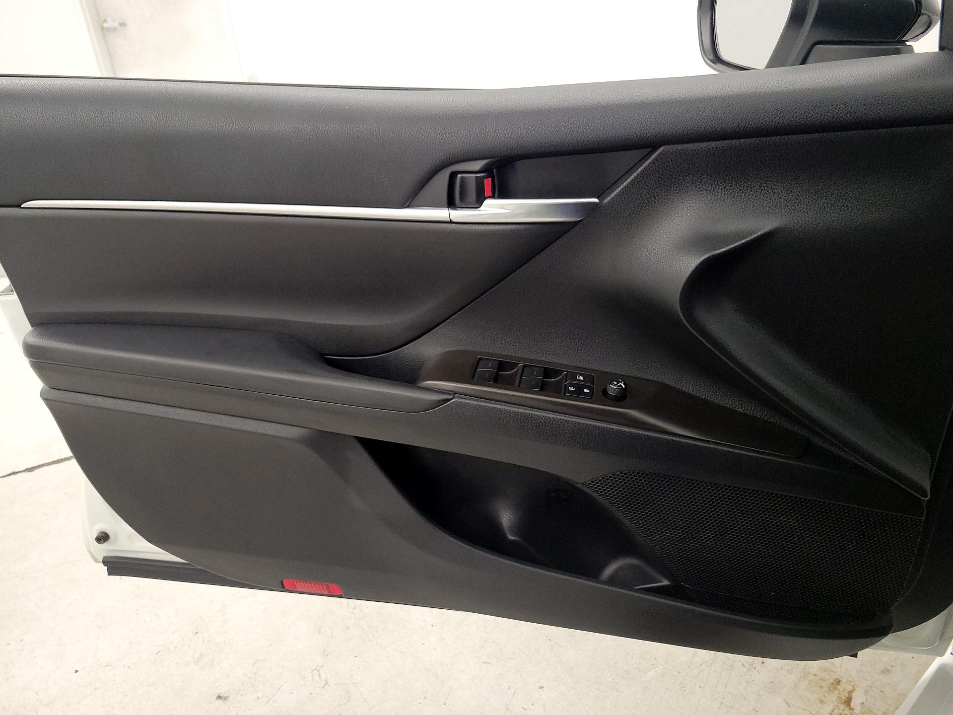 Thumbnail: 2023 Toyota Camry - 12