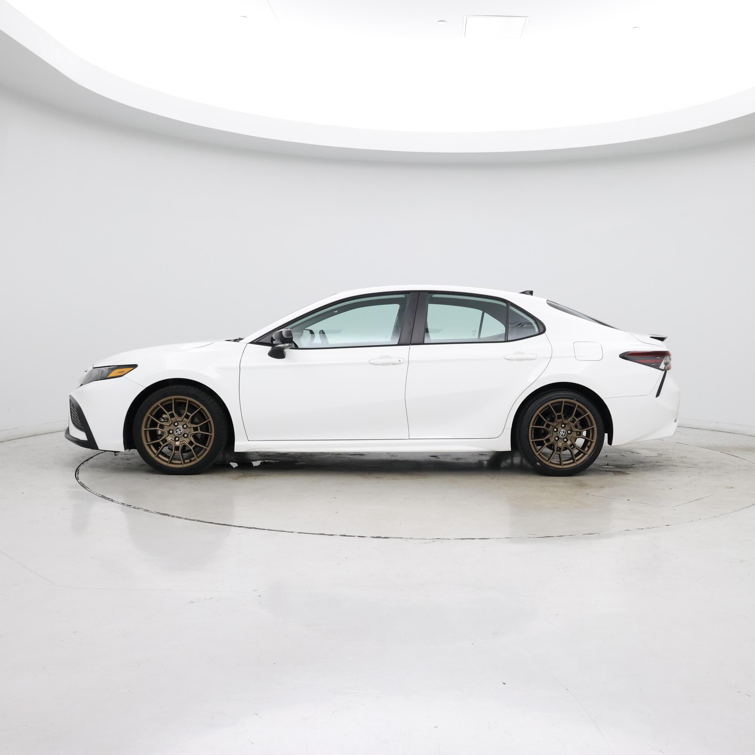 Thumbnail: 2023 Toyota Camry - 3