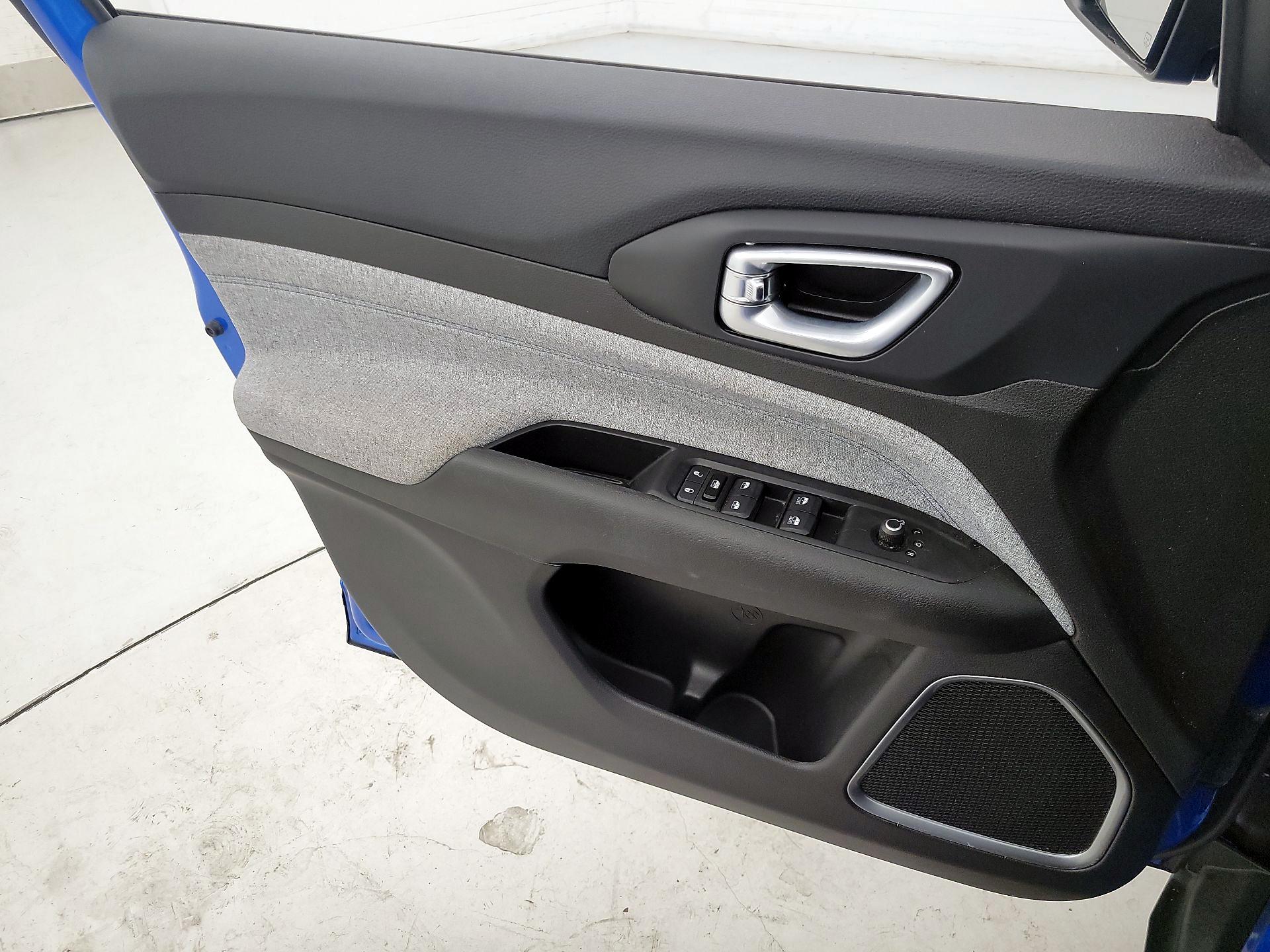 Thumbnail: 2022 Jeep Compass - 12