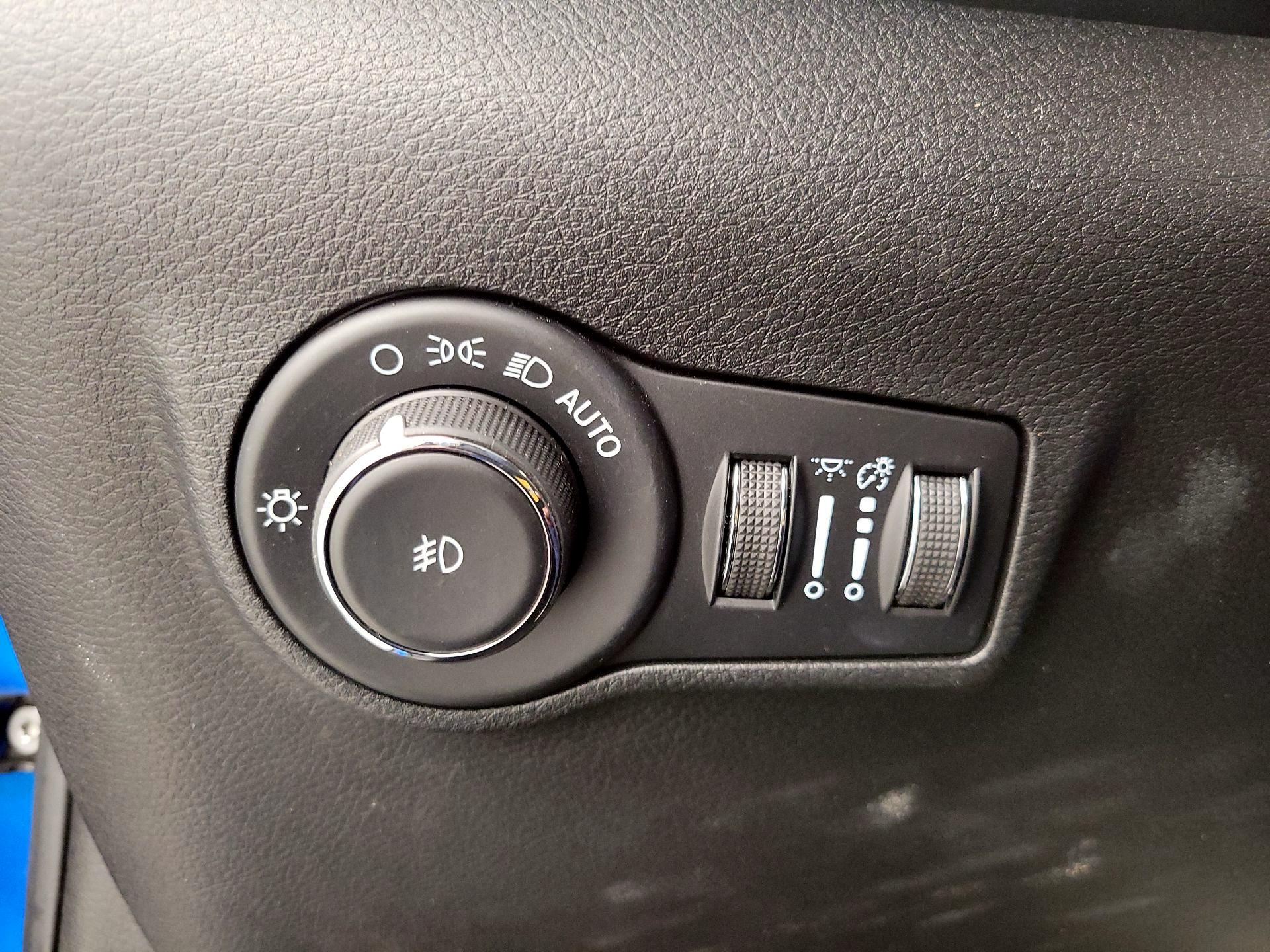 Thumbnail: 2022 Jeep Compass - 13