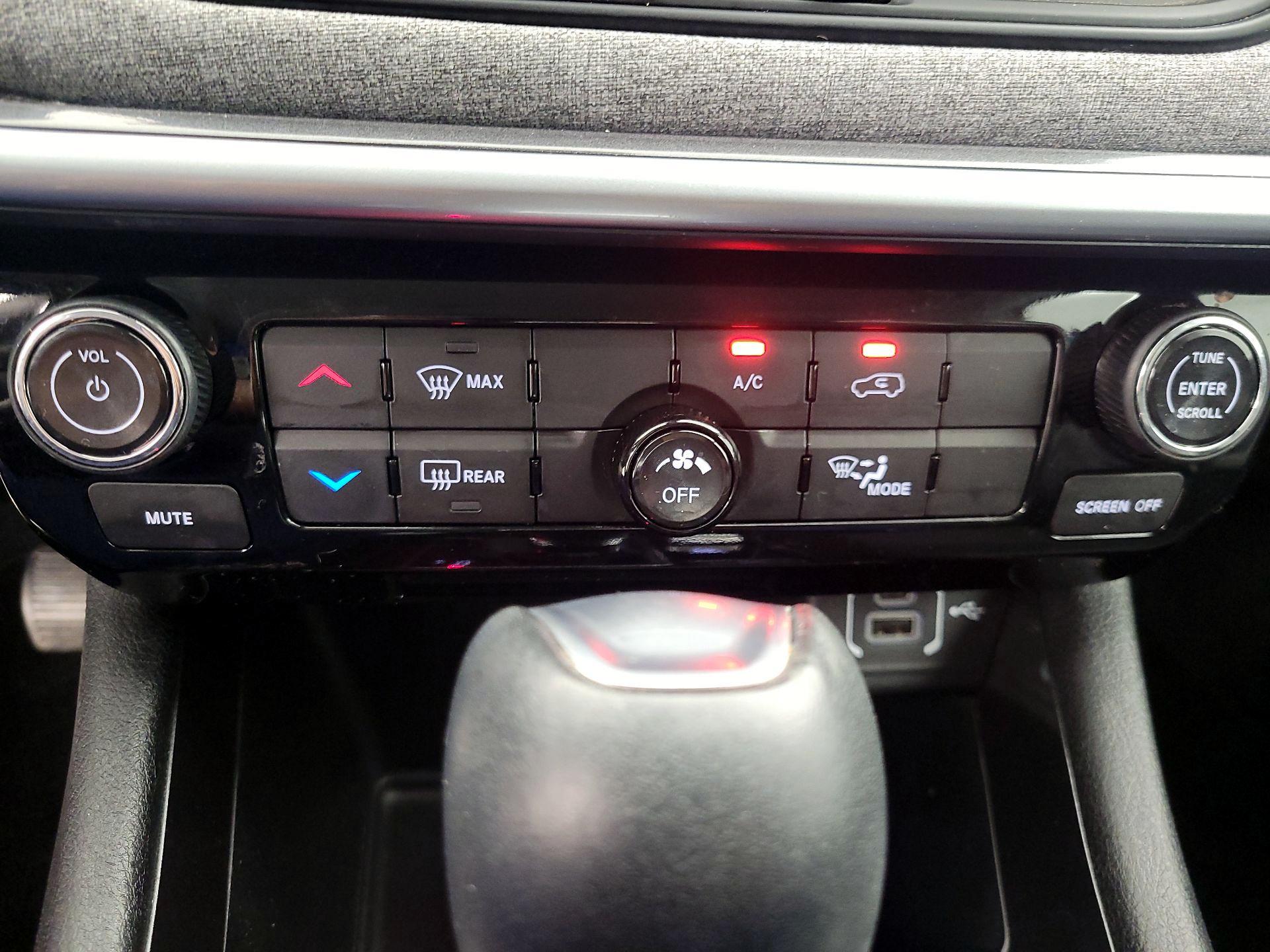 Thumbnail: 2022 Jeep Compass - 16