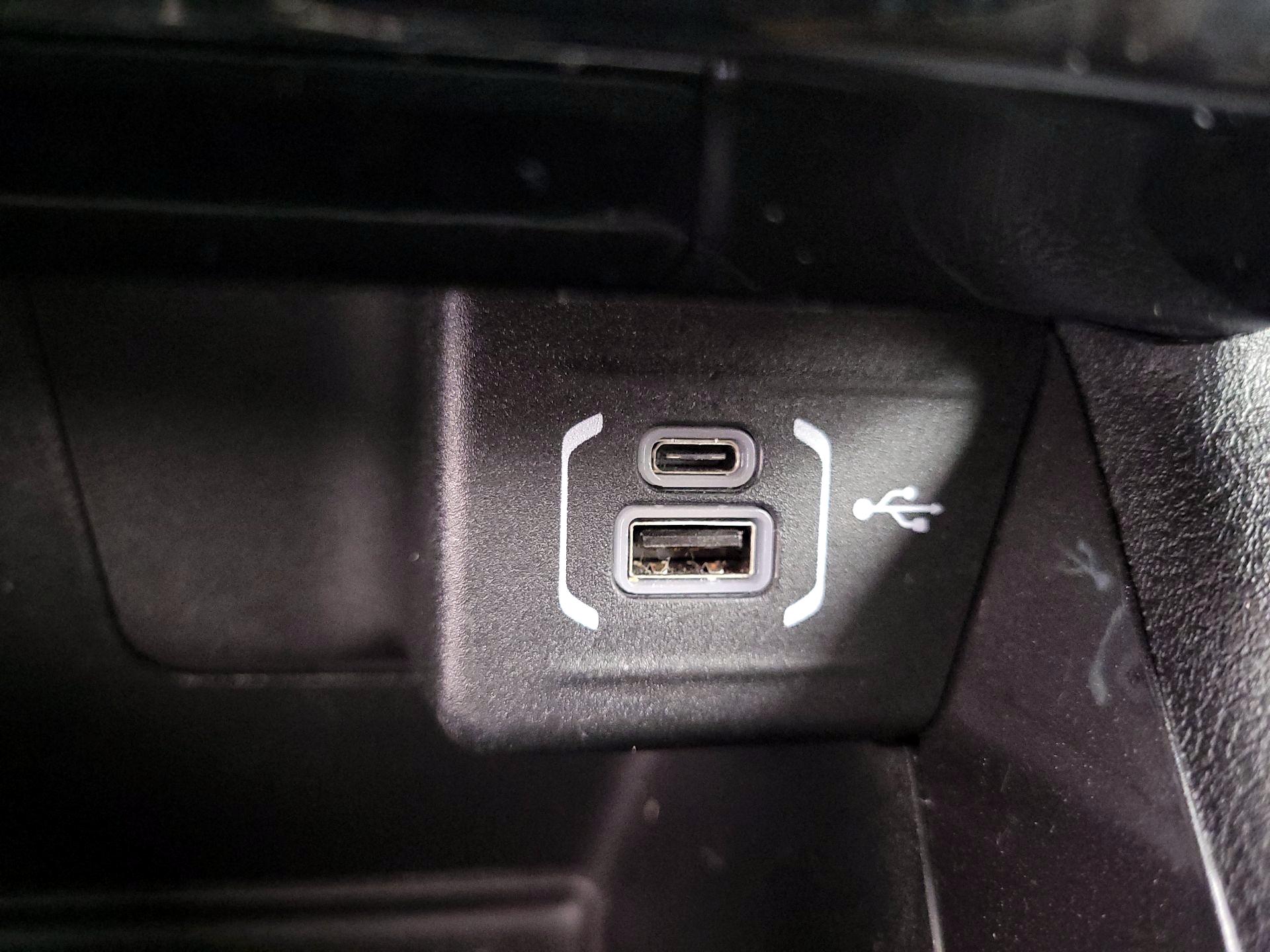 Thumbnail: 2022 Jeep Compass - 18