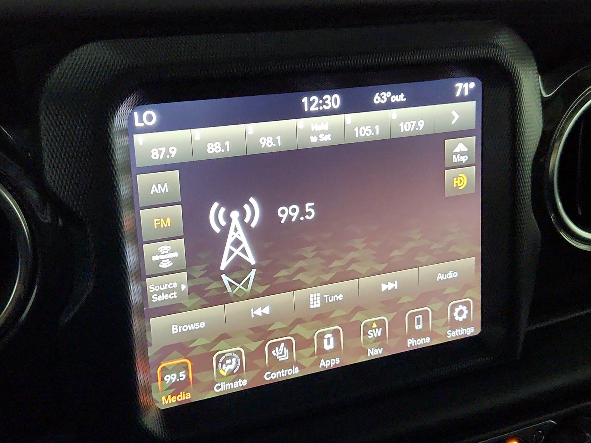 Thumbnail: 2022 Jeep Wrangler - 16