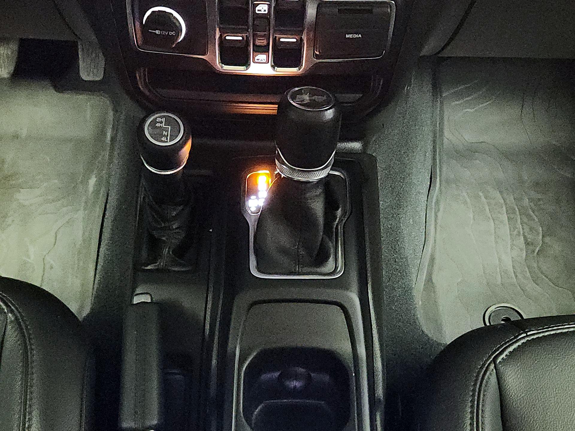 Thumbnail: 2022 Jeep Wrangler - 18