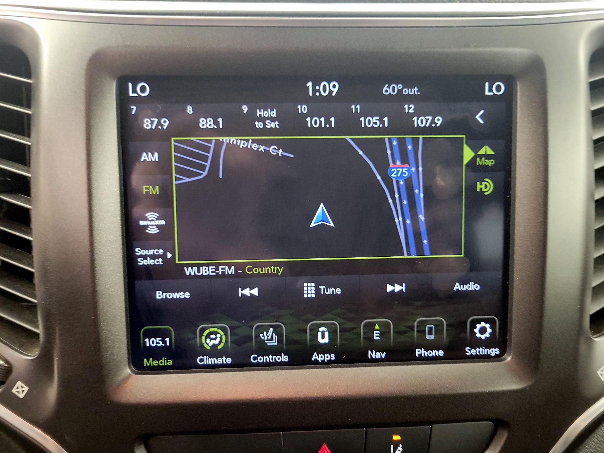 Thumbnail: 2022 Jeep Cherokee - 16