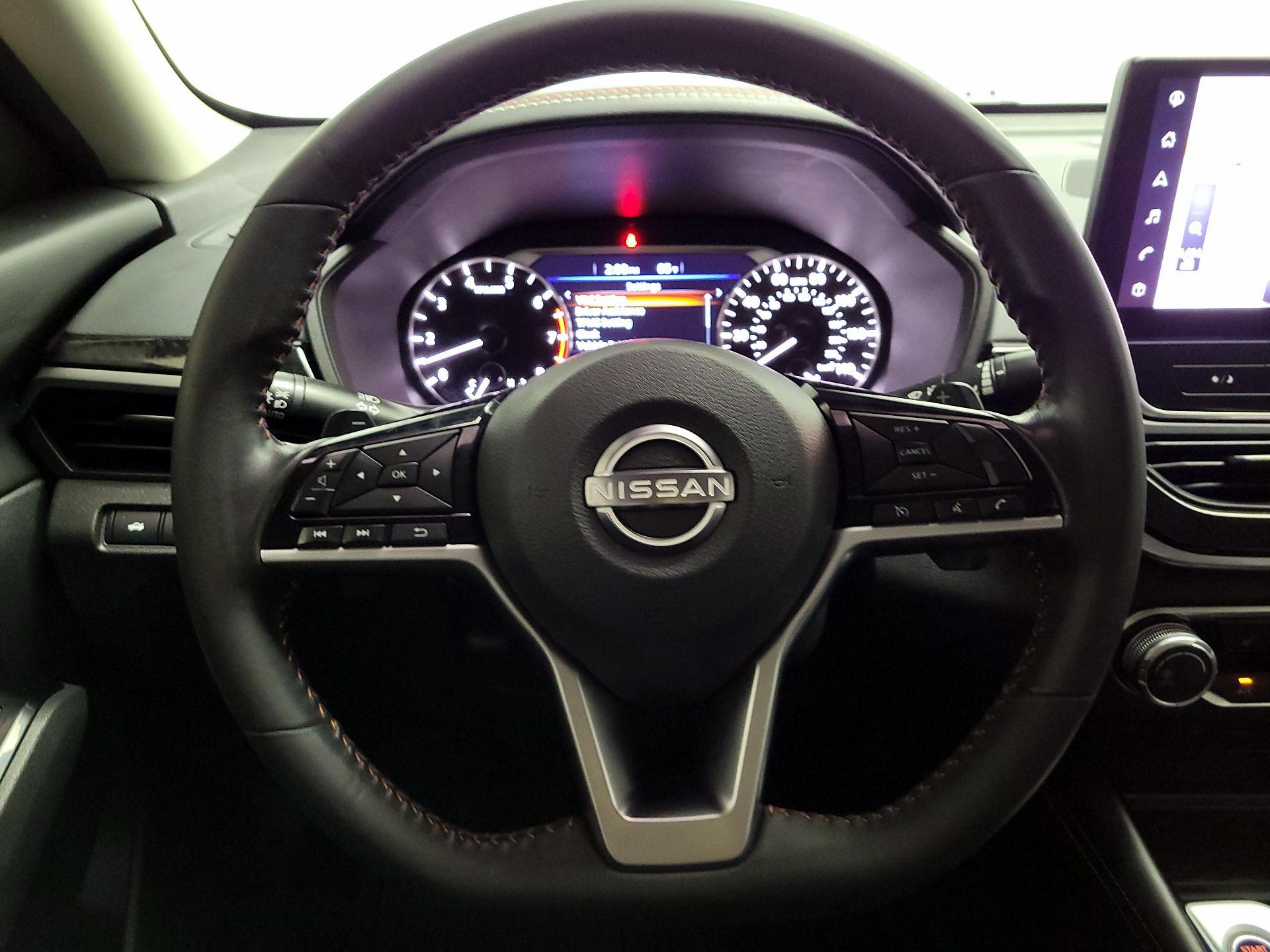 Thumbnail: 2023 Nissan Altima - 10