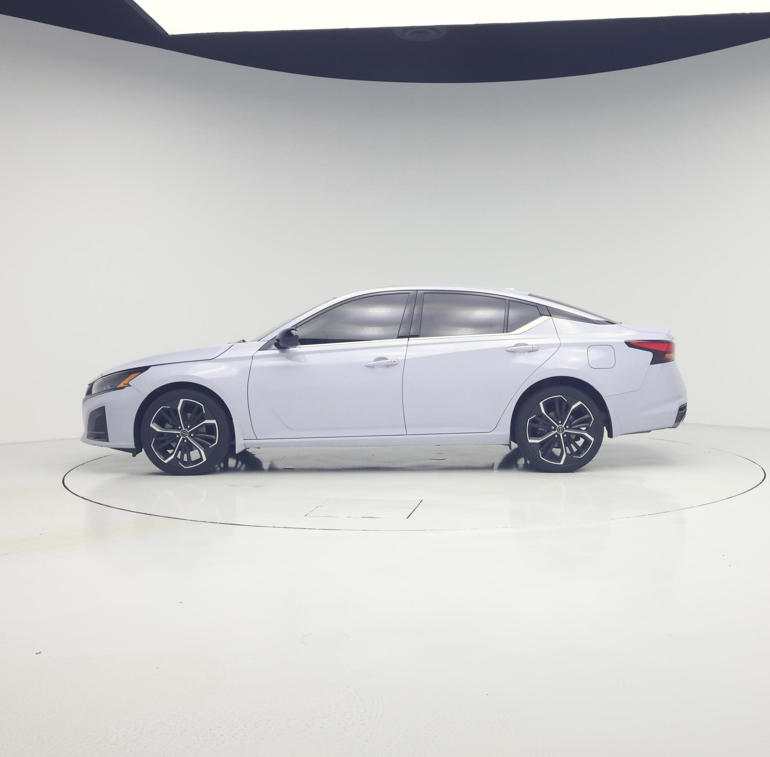 Thumbnail: 2023 Nissan Altima - 3