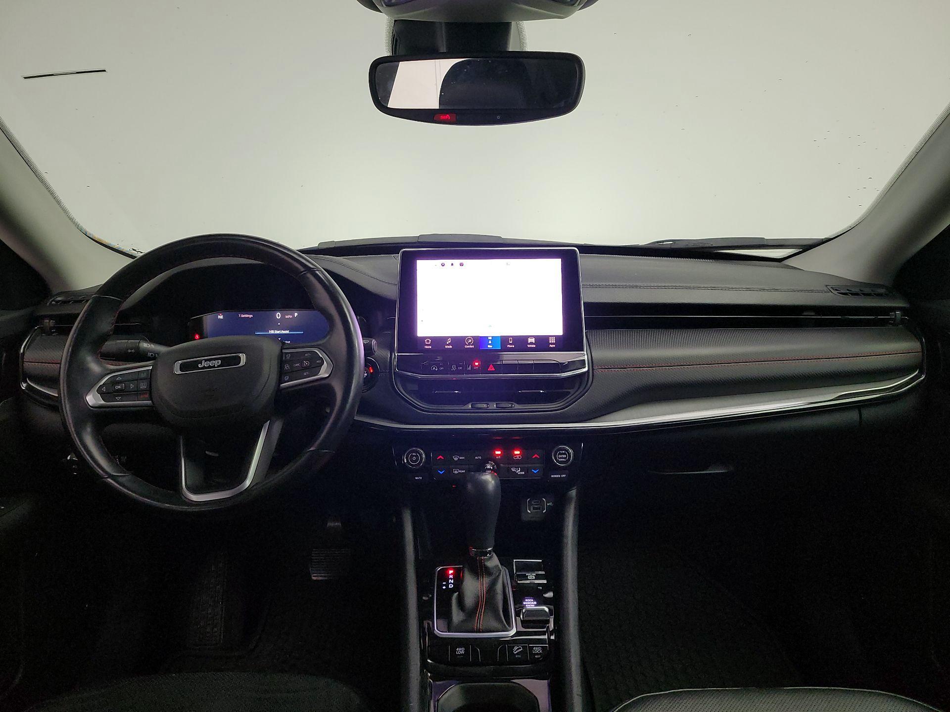 Thumbnail: 2022 Jeep Compass - 9