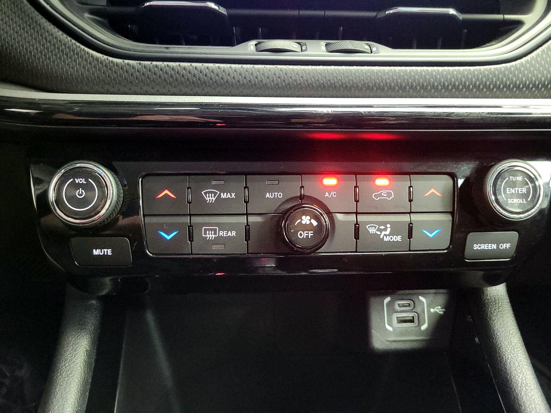 Thumbnail: 2022 Jeep Compass - 17