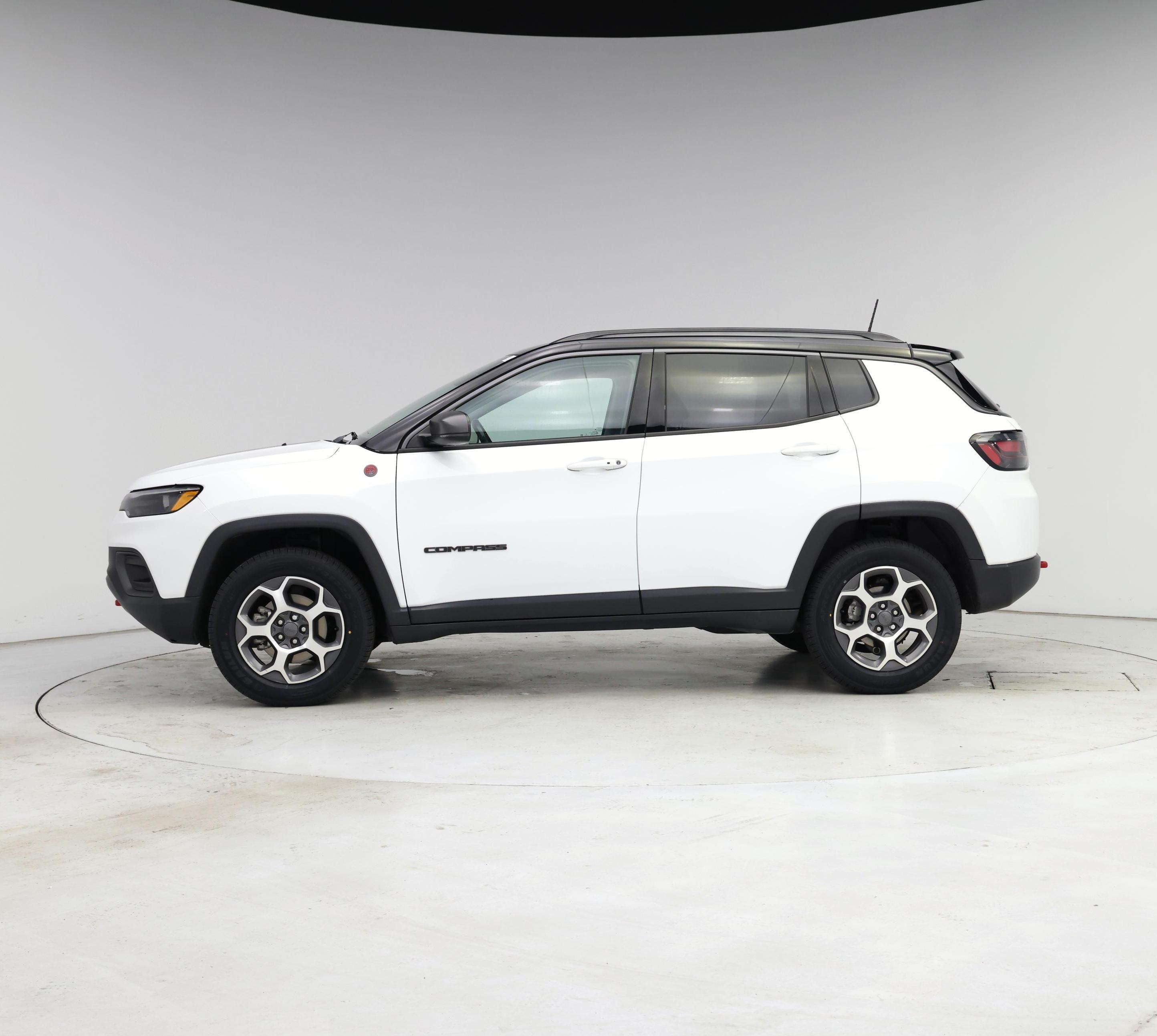Thumbnail: 2022 Jeep Compass - 3