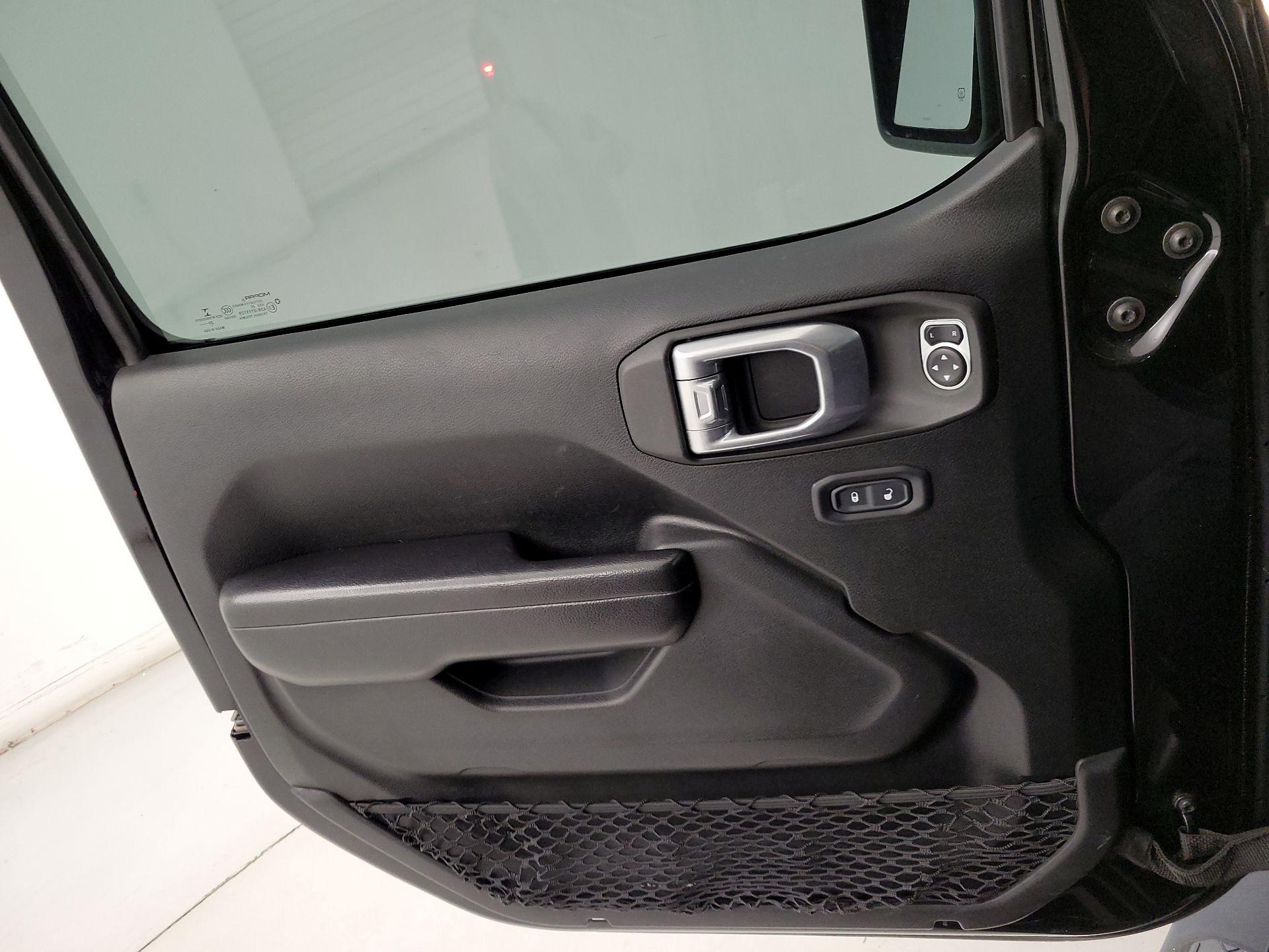 Thumbnail: 2020 Jeep Wrangler - 12