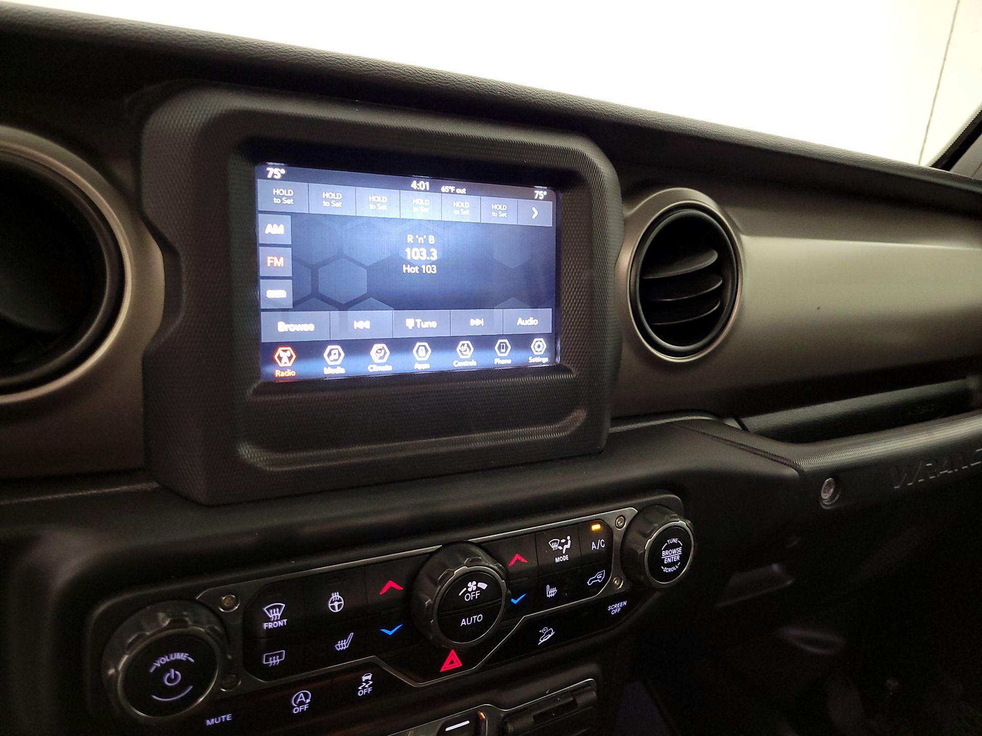 Thumbnail: 2020 Jeep Wrangler - 15