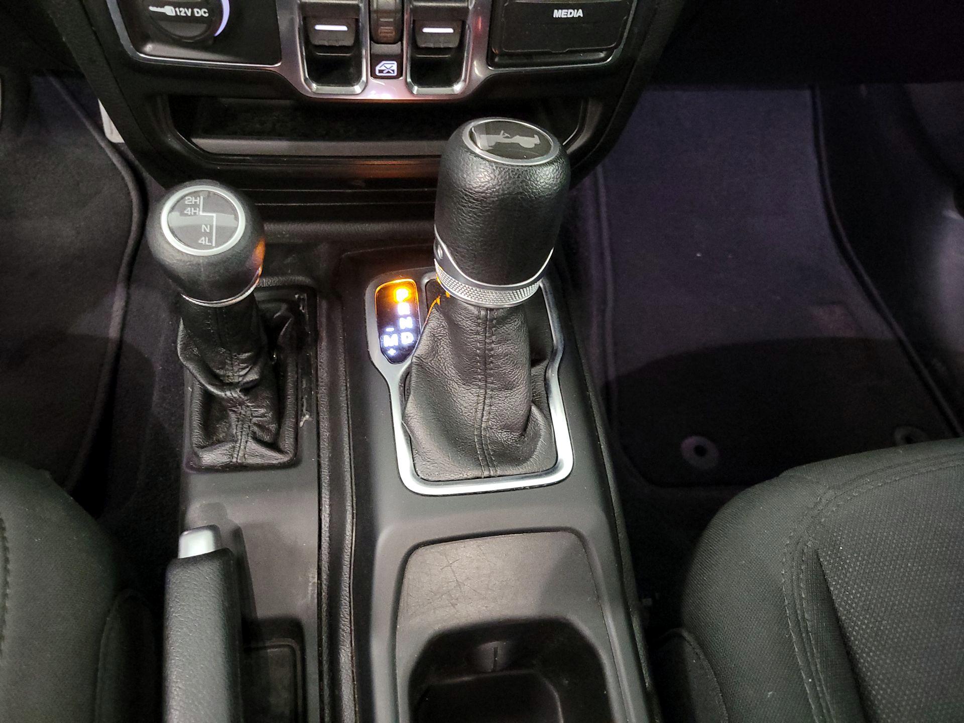 Thumbnail: 2020 Jeep Wrangler - 17