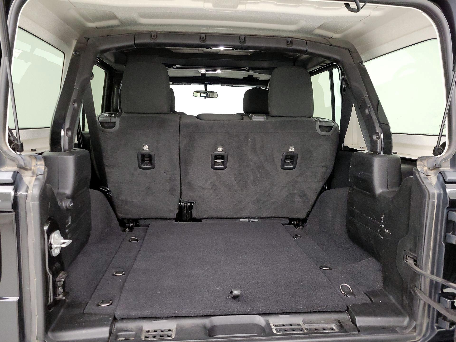 Thumbnail: 2020 Jeep Wrangler - 20