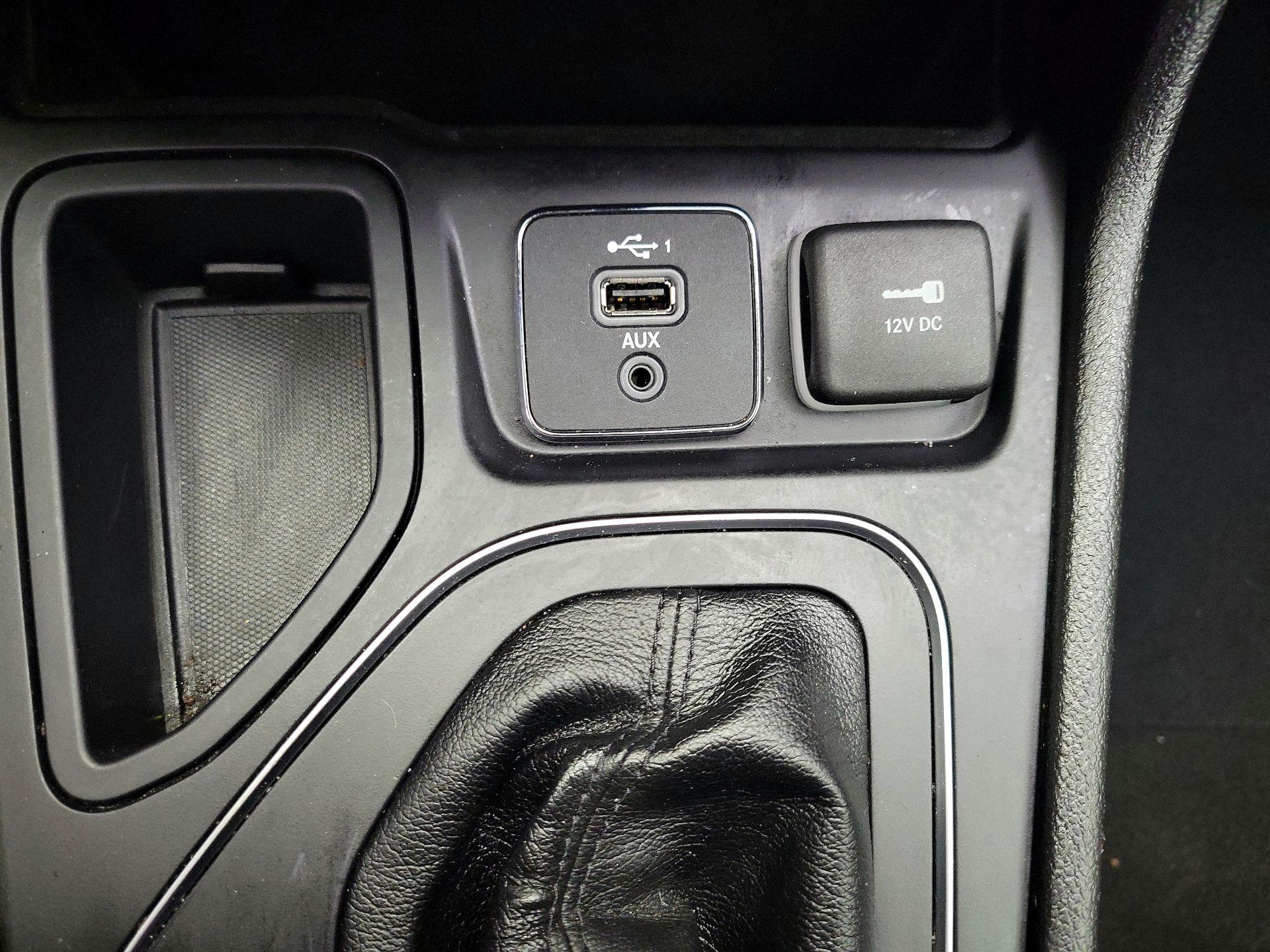 Thumbnail: 2021 Jeep Cherokee - 18