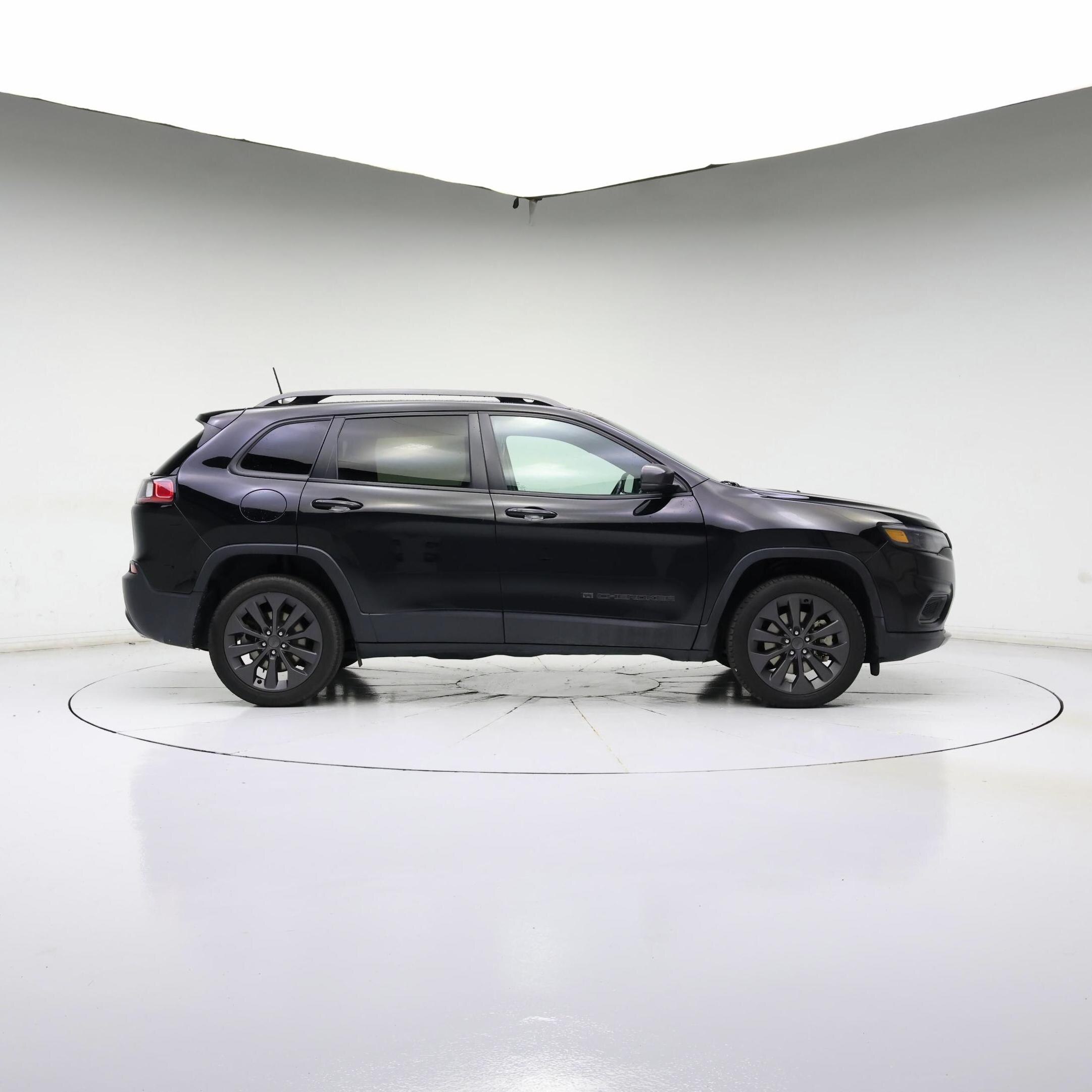 Thumbnail: 2021 Jeep Cherokee - 3