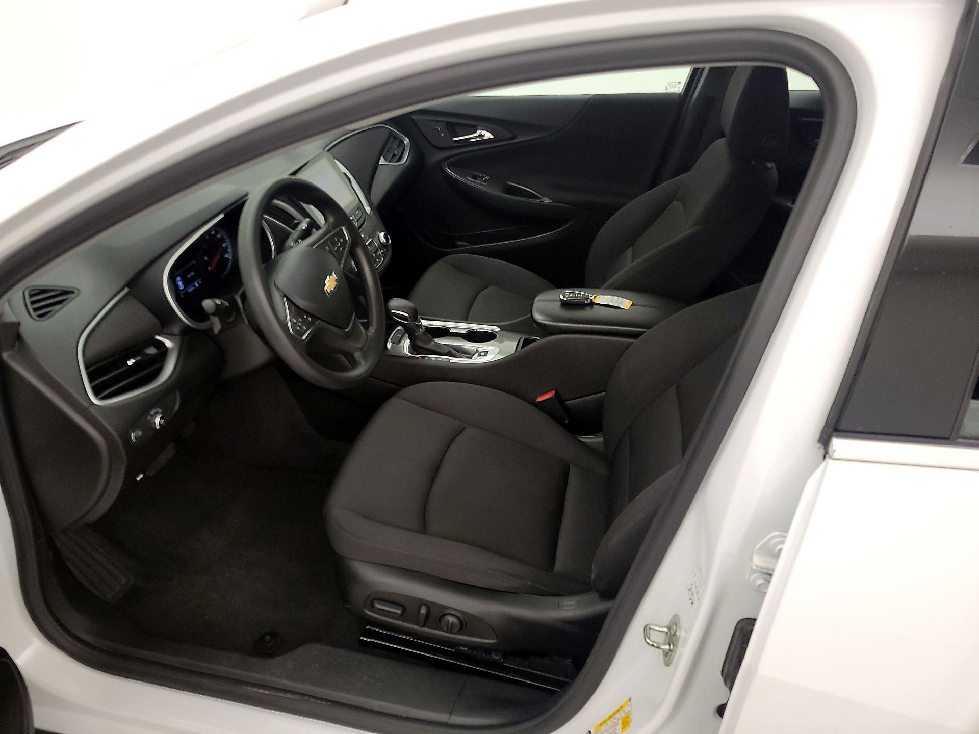 Thumbnail: 2023 Chevrolet Malibu - 11