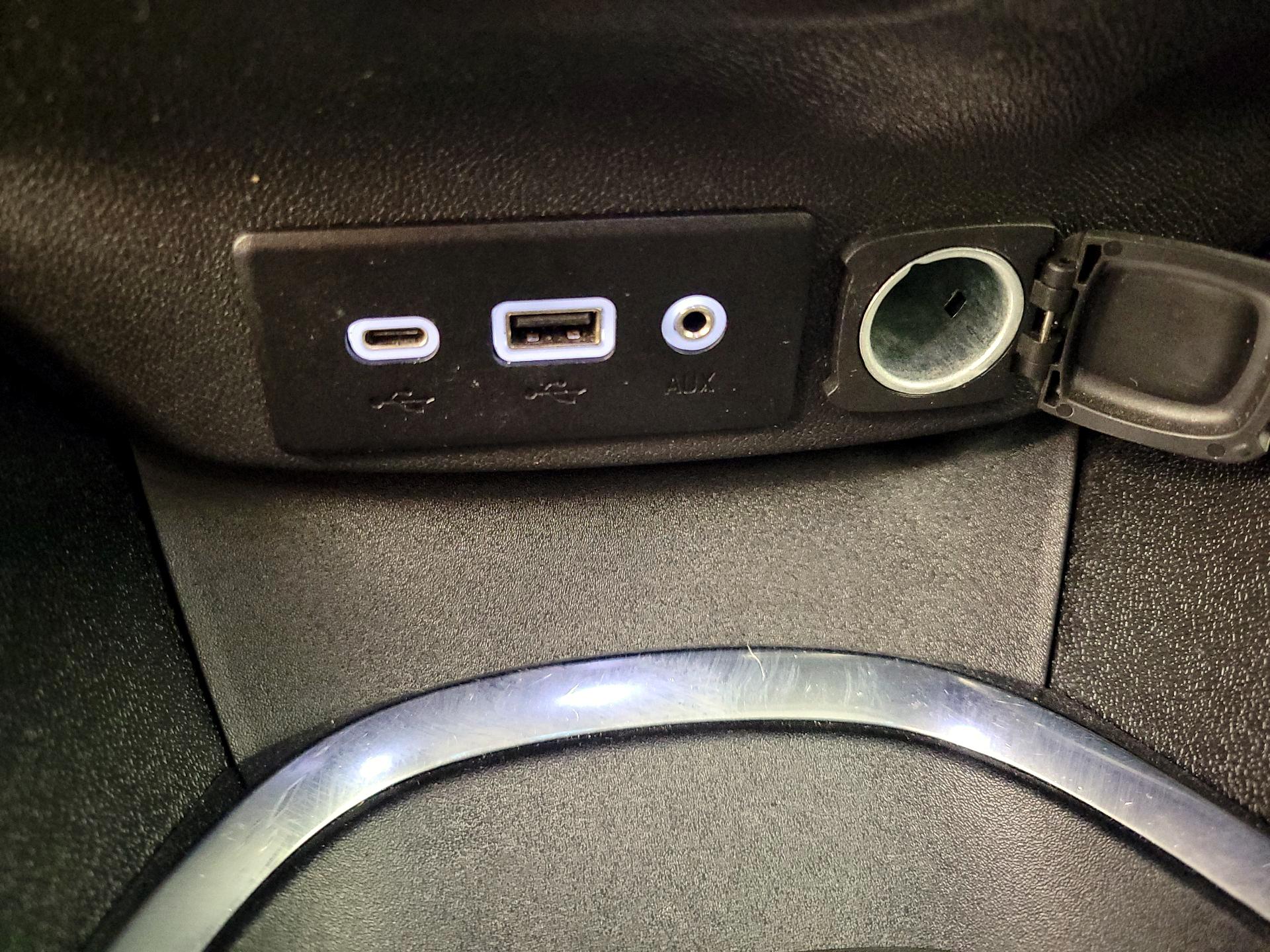 Thumbnail: 2023 Chevrolet Malibu - 18