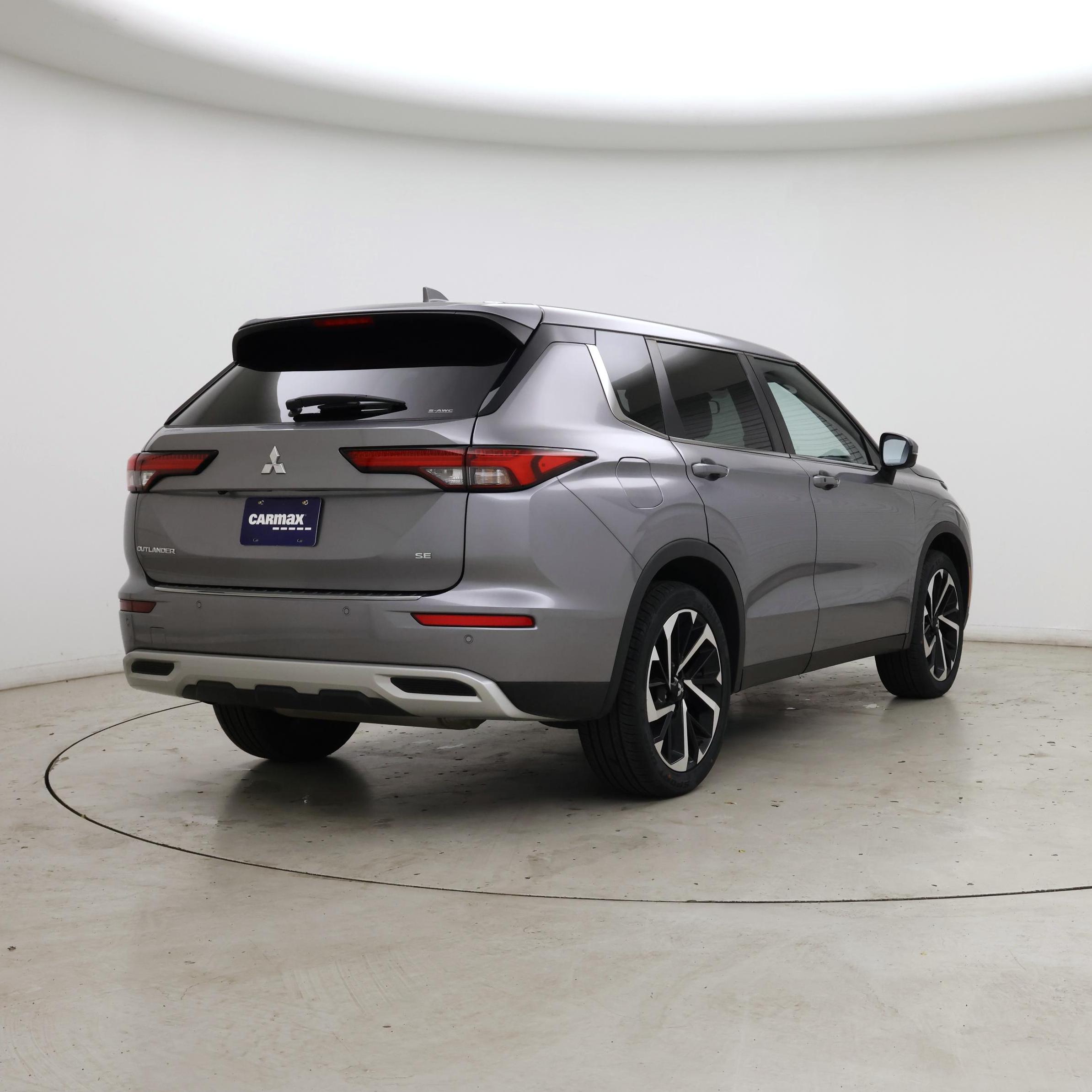 Thumbnail: 2022 Mitsubishi Outlander - 8