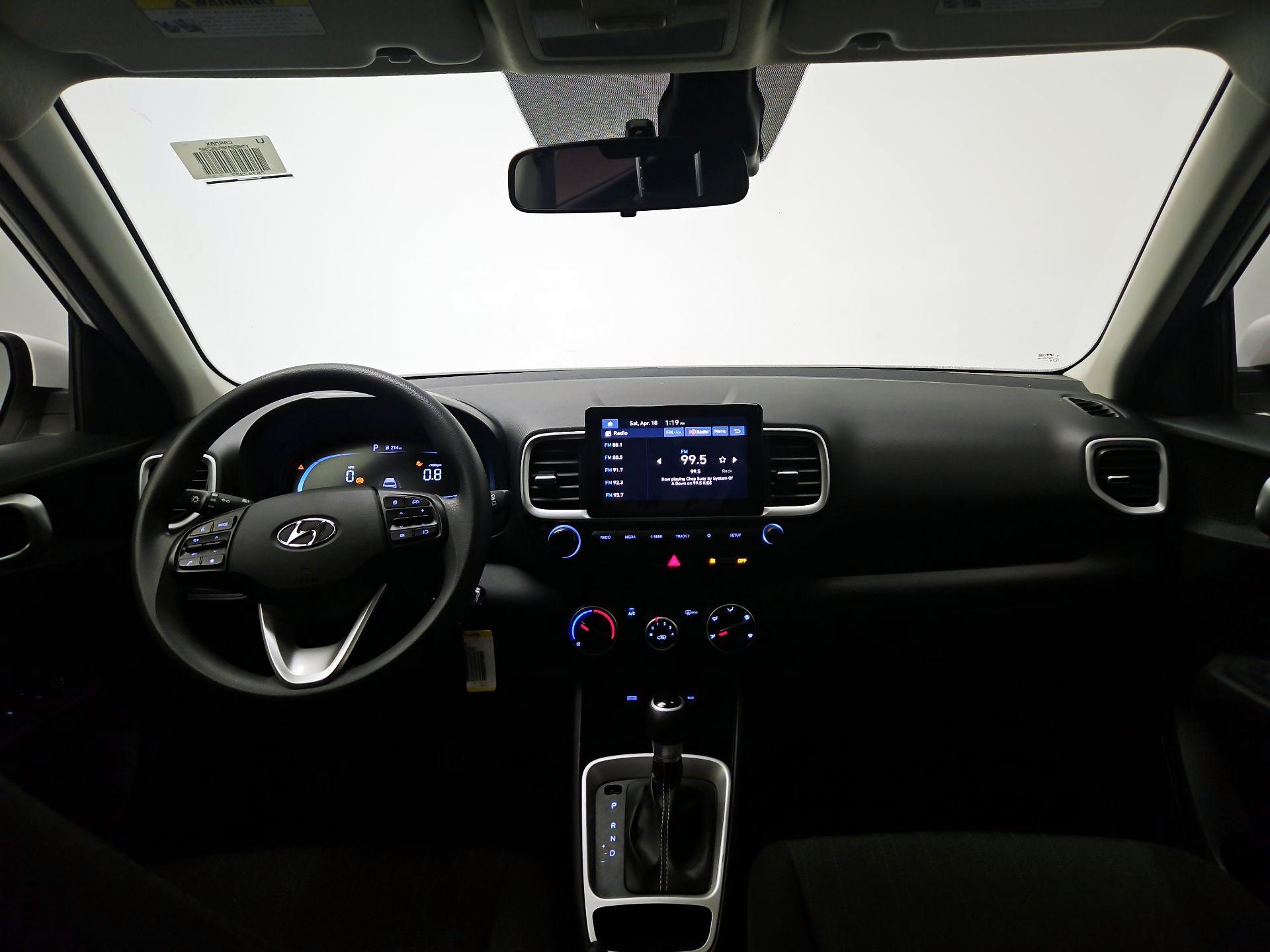 Thumbnail: 2023 Hyundai Venue - 9
