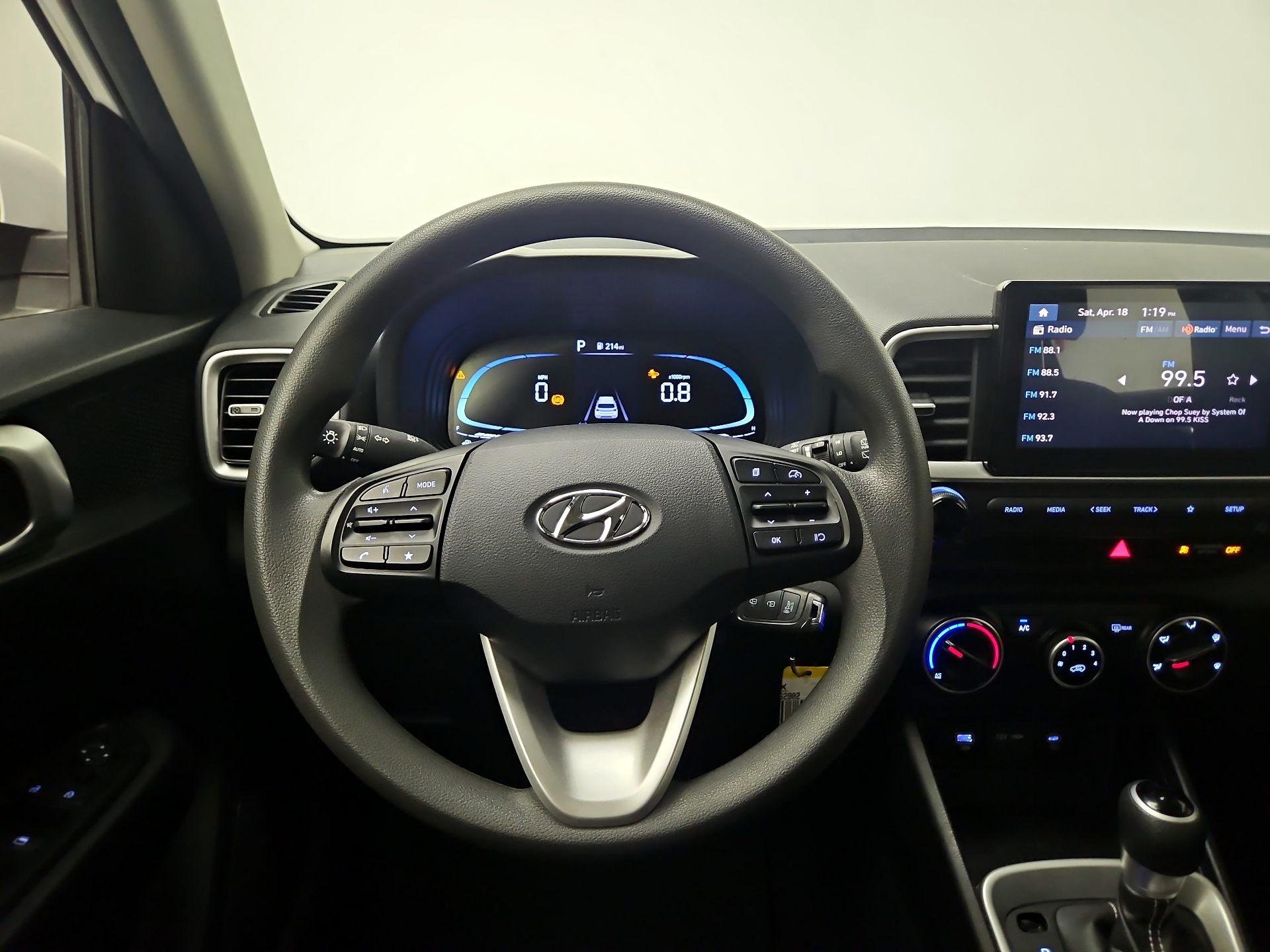 Thumbnail: 2023 Hyundai Venue - 10