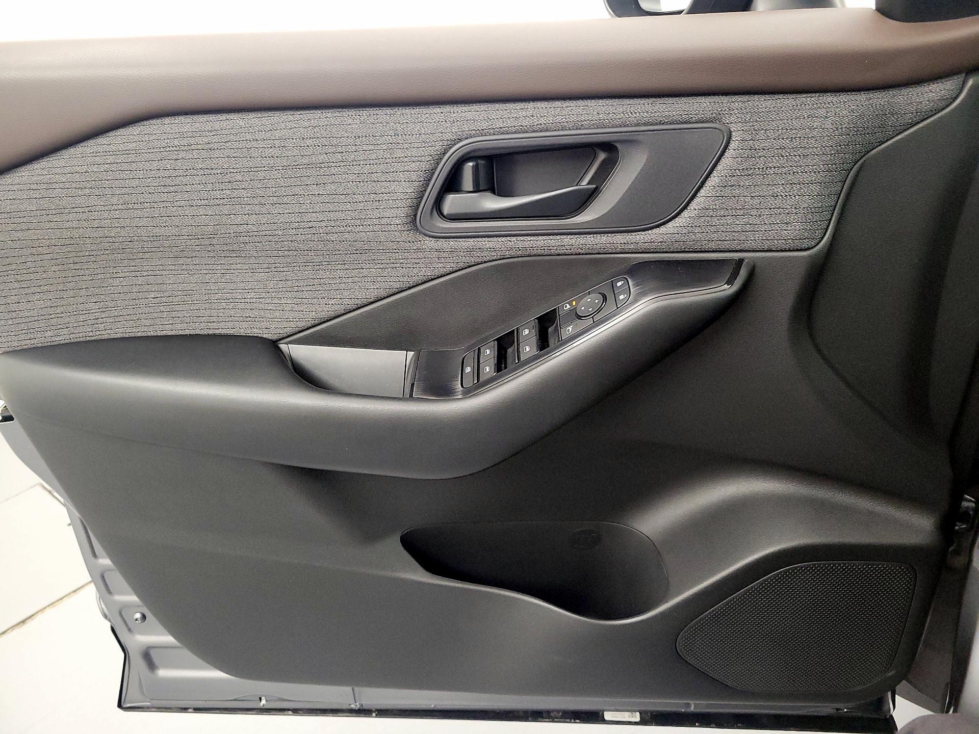 Thumbnail: 2023 Nissan Rogue - 12