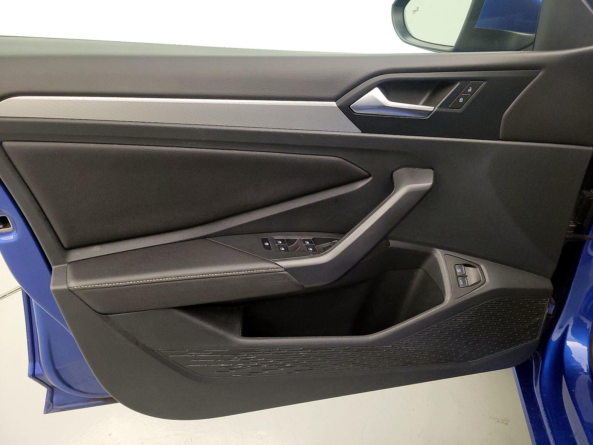 Thumbnail: 2024 Volkswagen Jetta - 12