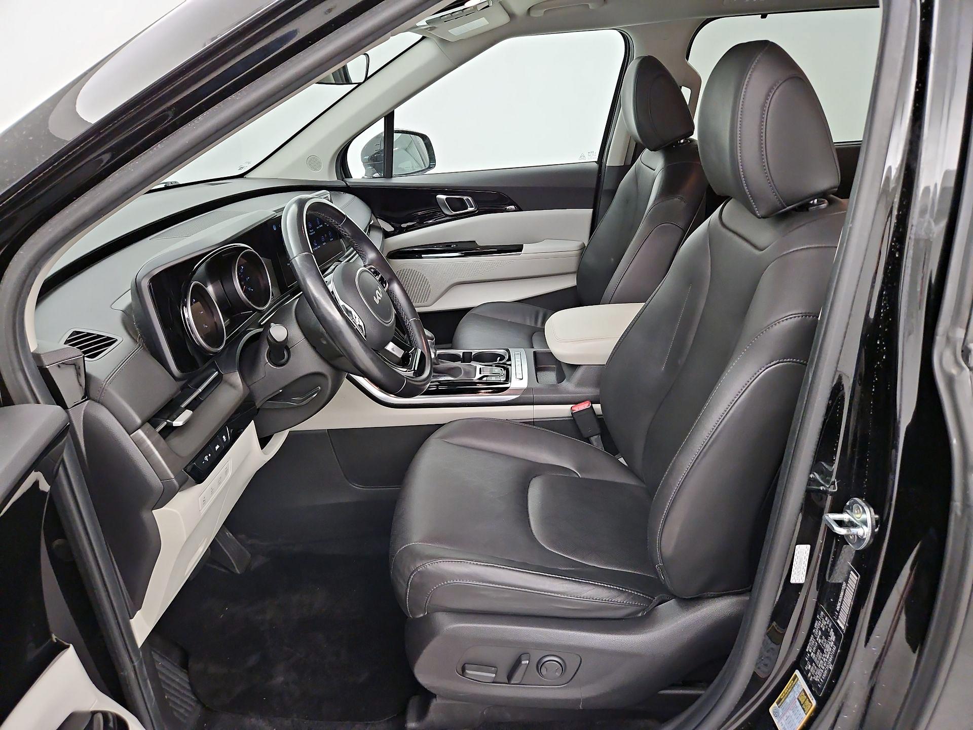 Thumbnail: 2022 Kia Carnival - 11