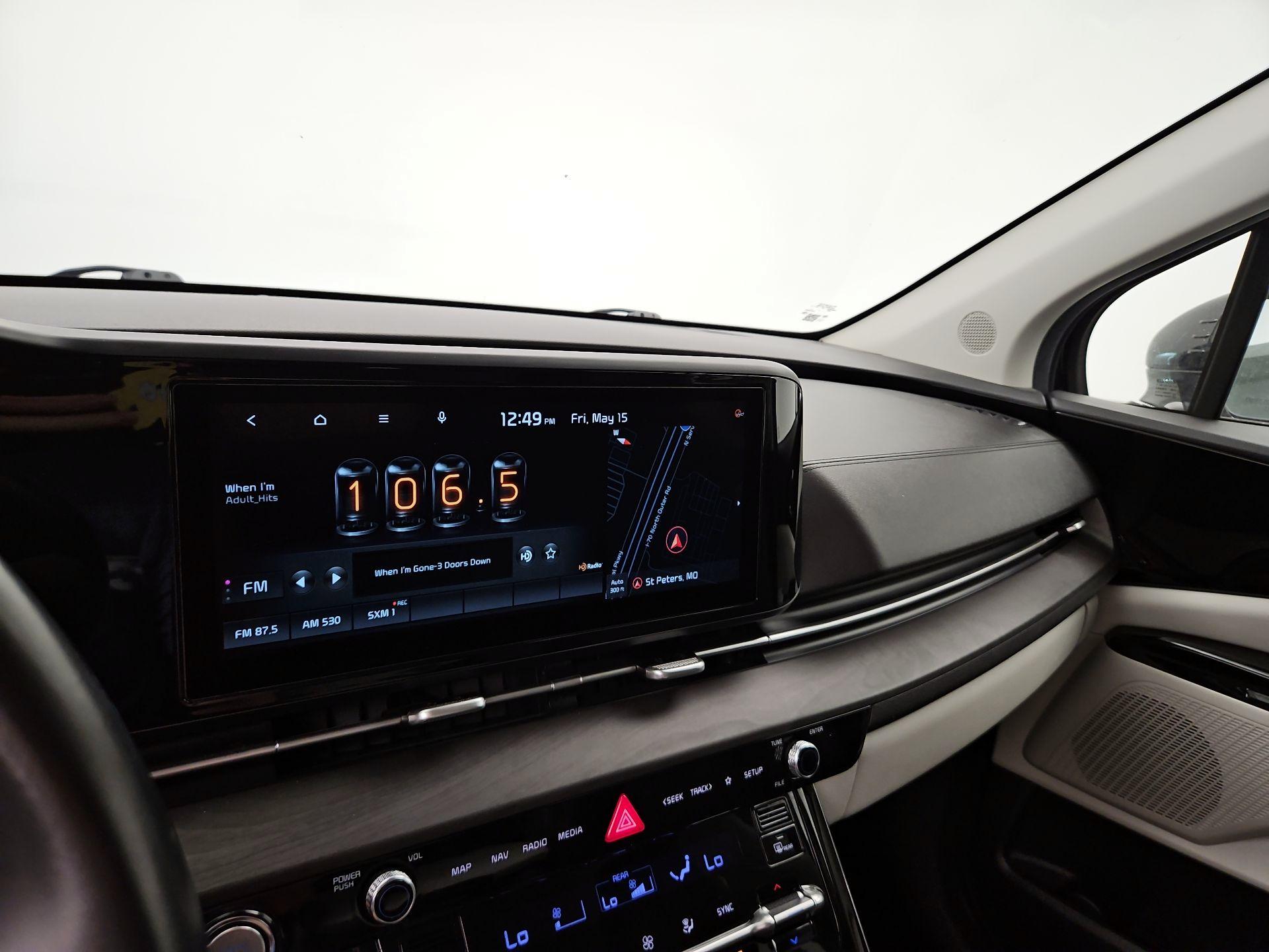 Thumbnail: 2022 Kia Carnival - 16