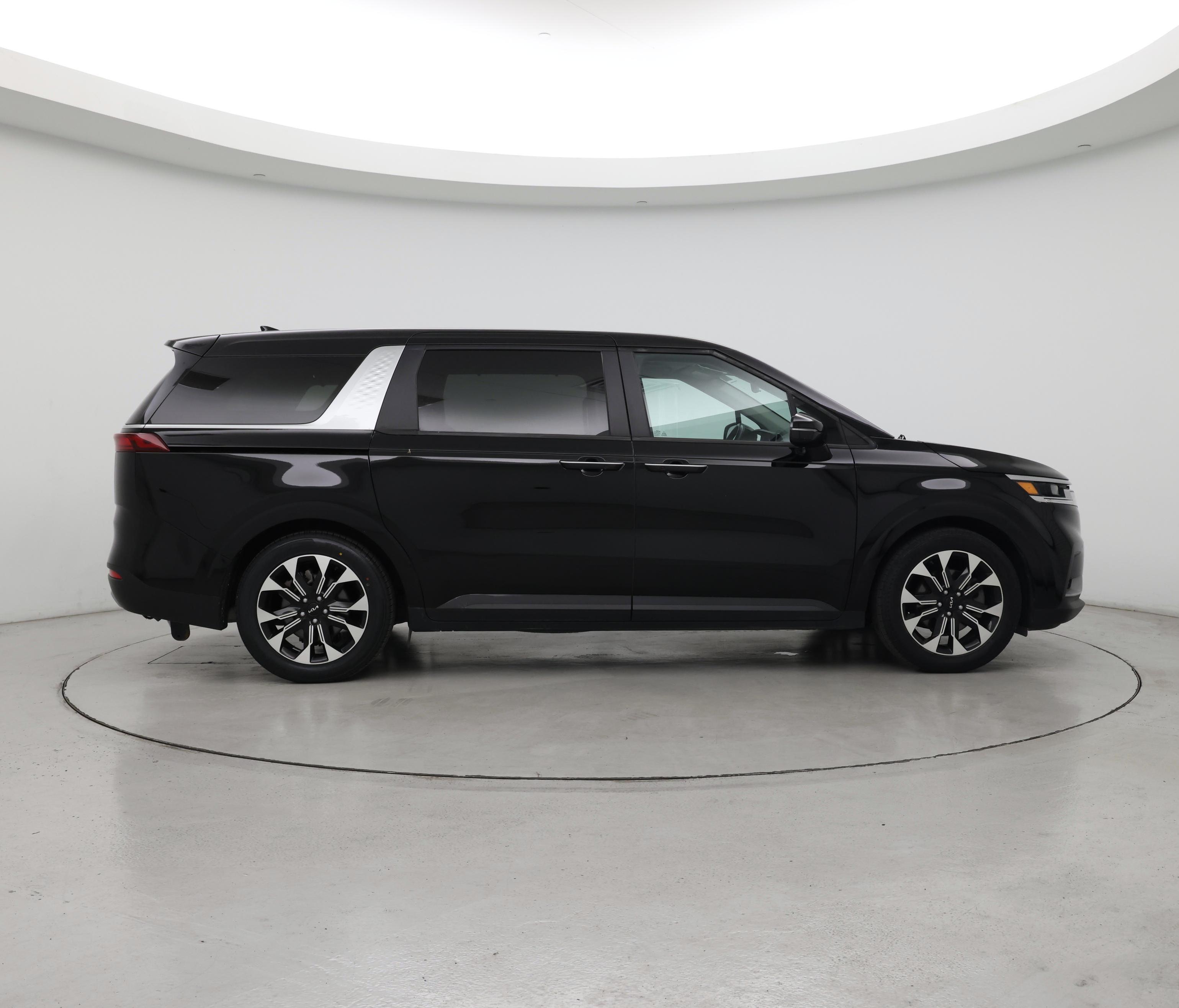 Thumbnail: 2022 Kia Carnival - 7