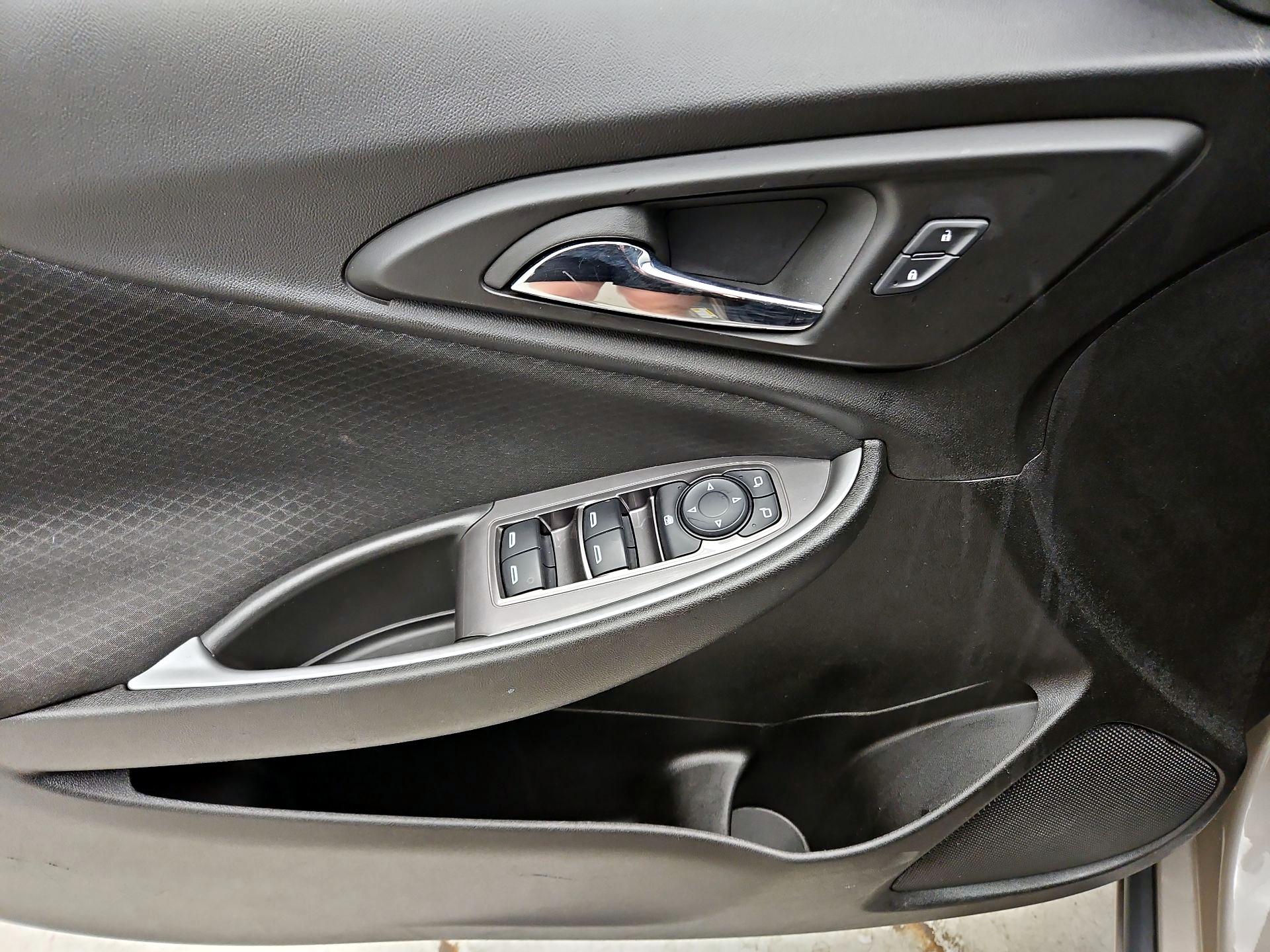 Thumbnail: 2024 Chevrolet Malibu - 10