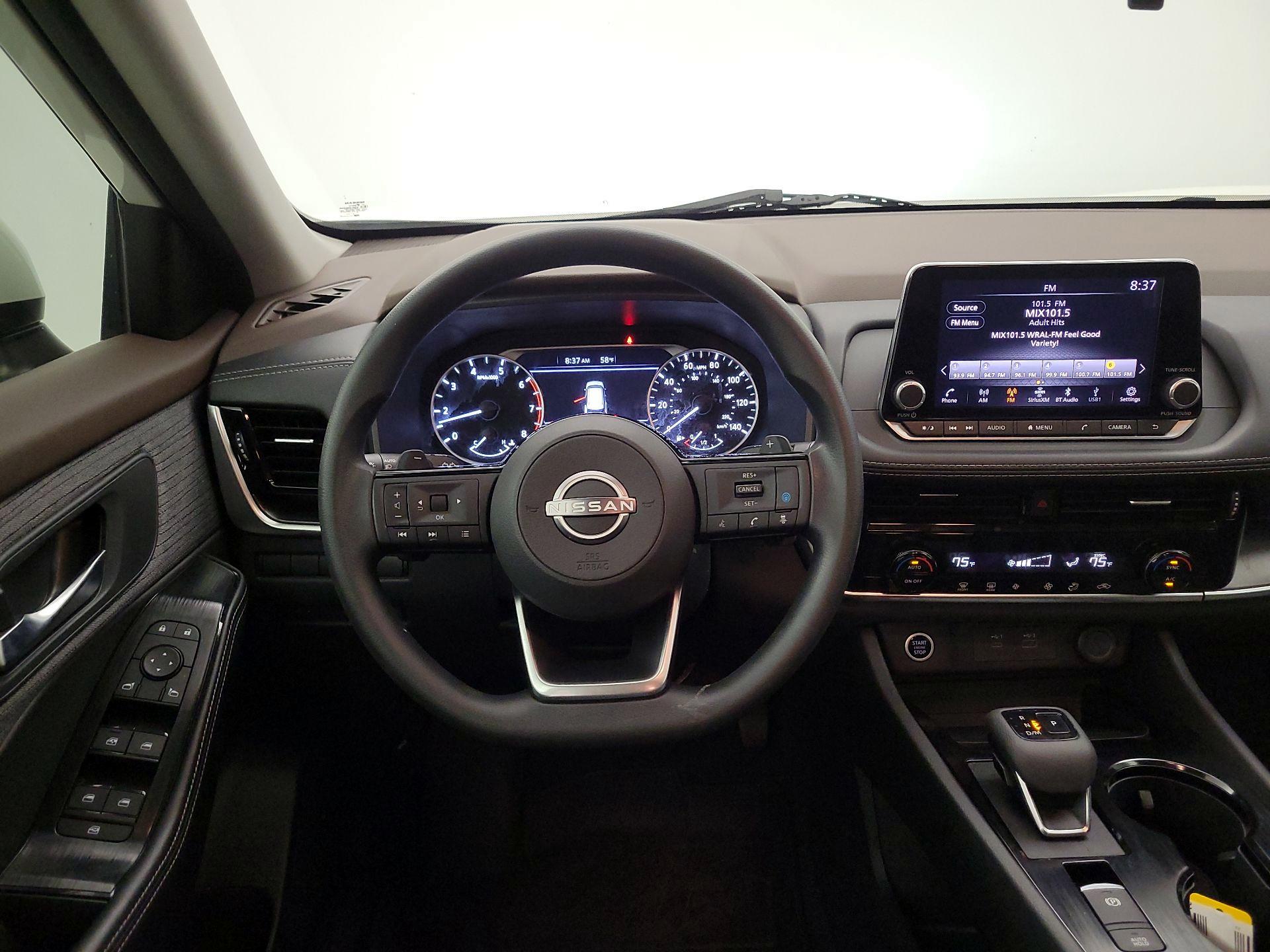 Thumbnail: 2023 Nissan Rogue - 10