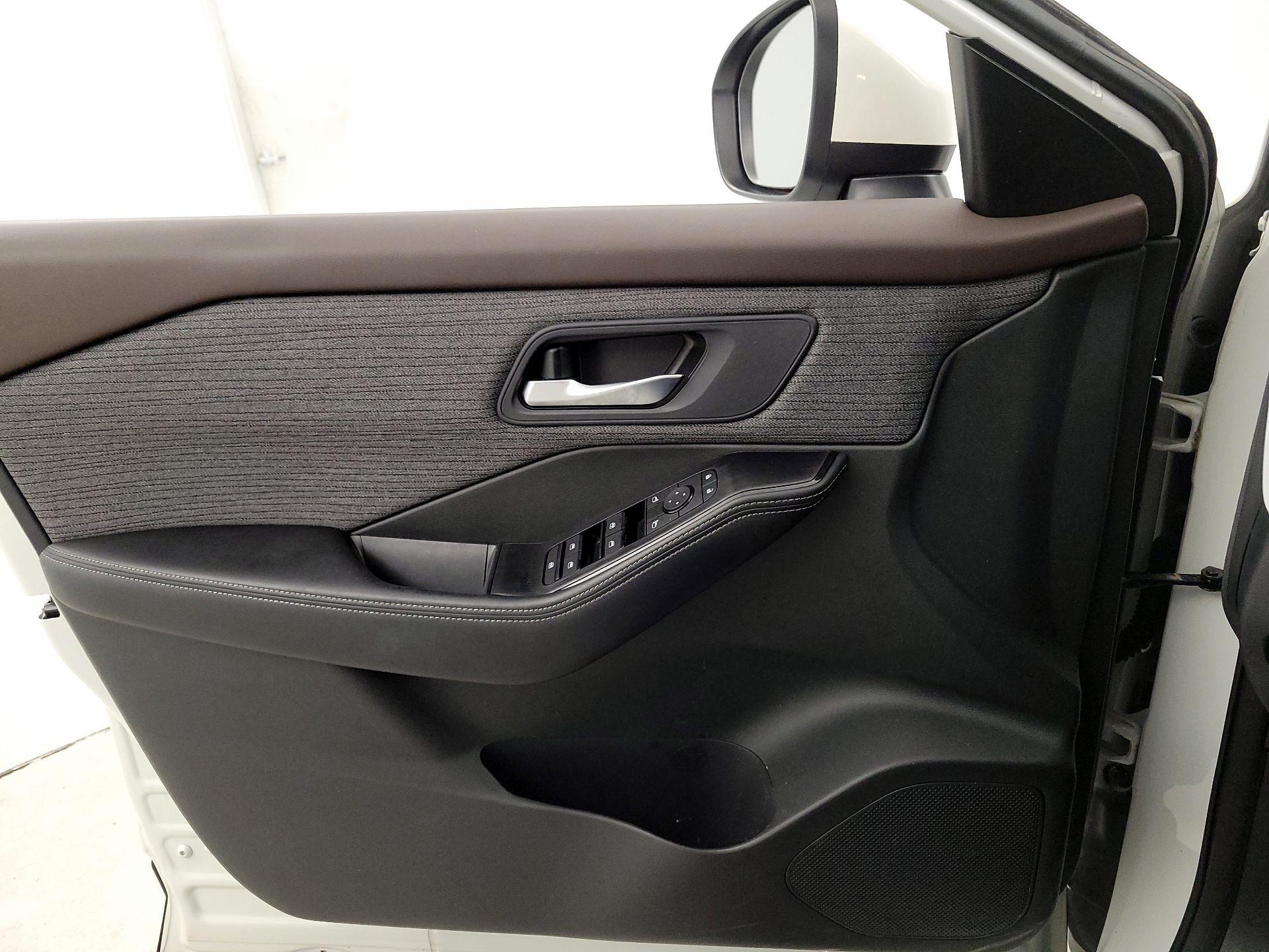 Thumbnail: 2023 Nissan Rogue - 12