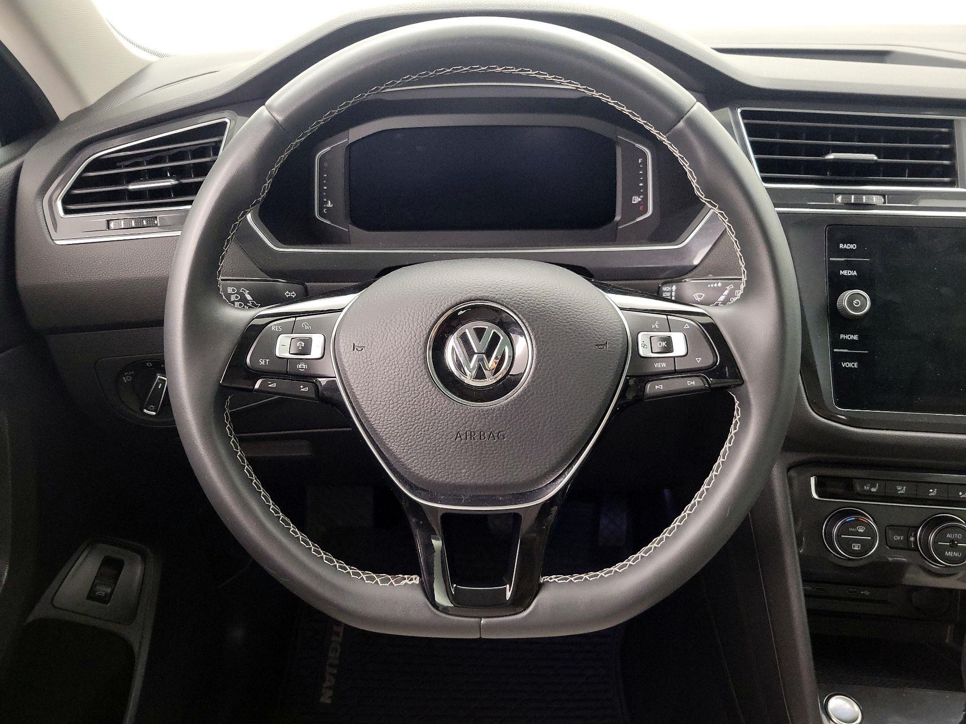 Thumbnail: 2021 Volkswagen Tiguan - 10